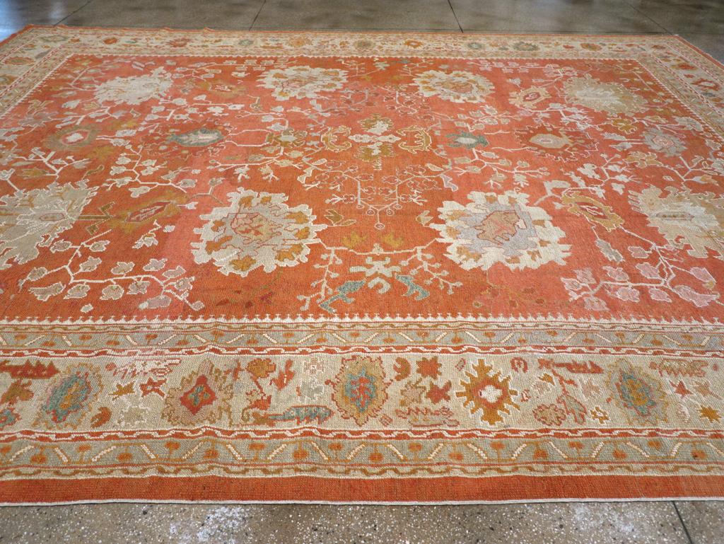 Early 20th Century Turkish Oushak Large Carpet In Excellent Condition For Sale In New York, NY