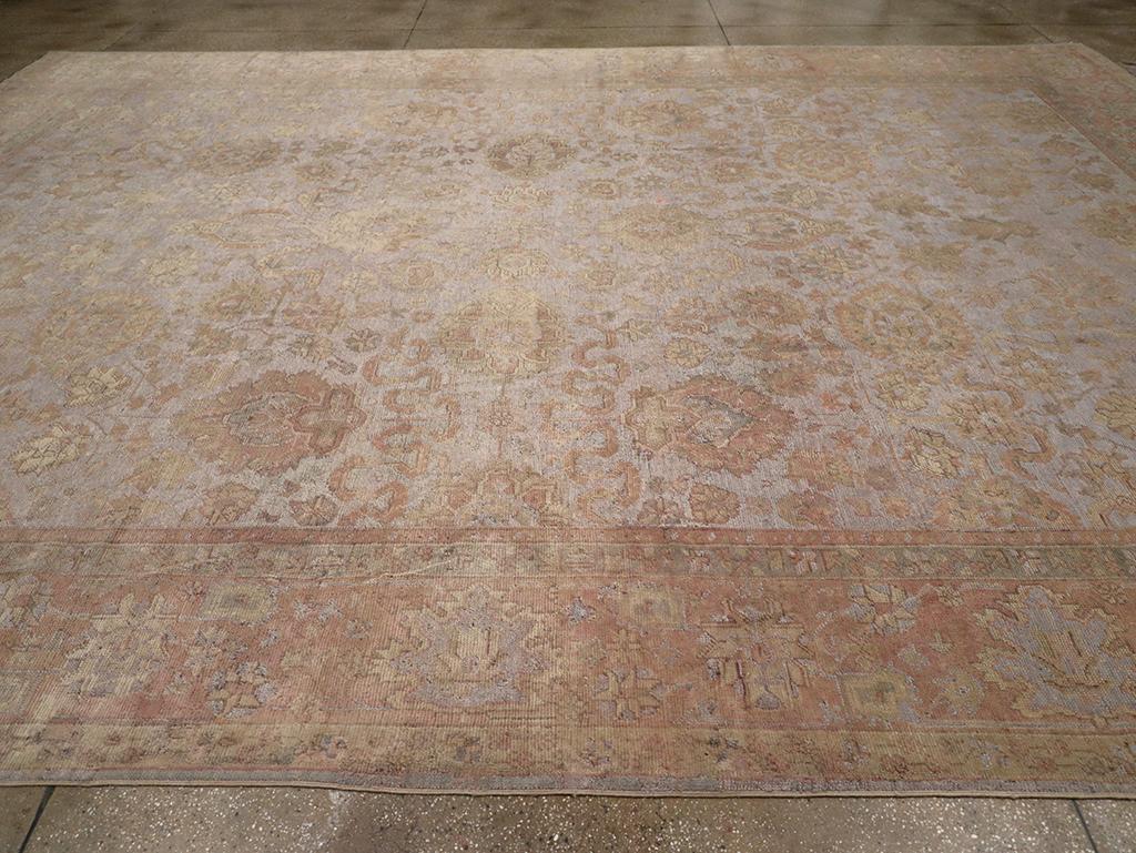 Noué à la main Grand tapis turc Oushak du début du 20e siècle en vente