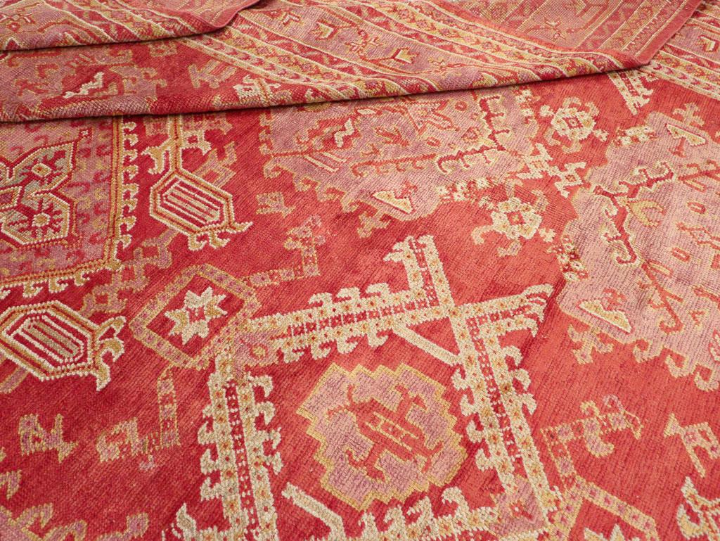 Early 20th Century Turkish Oushak Large Carpet For Sale 3