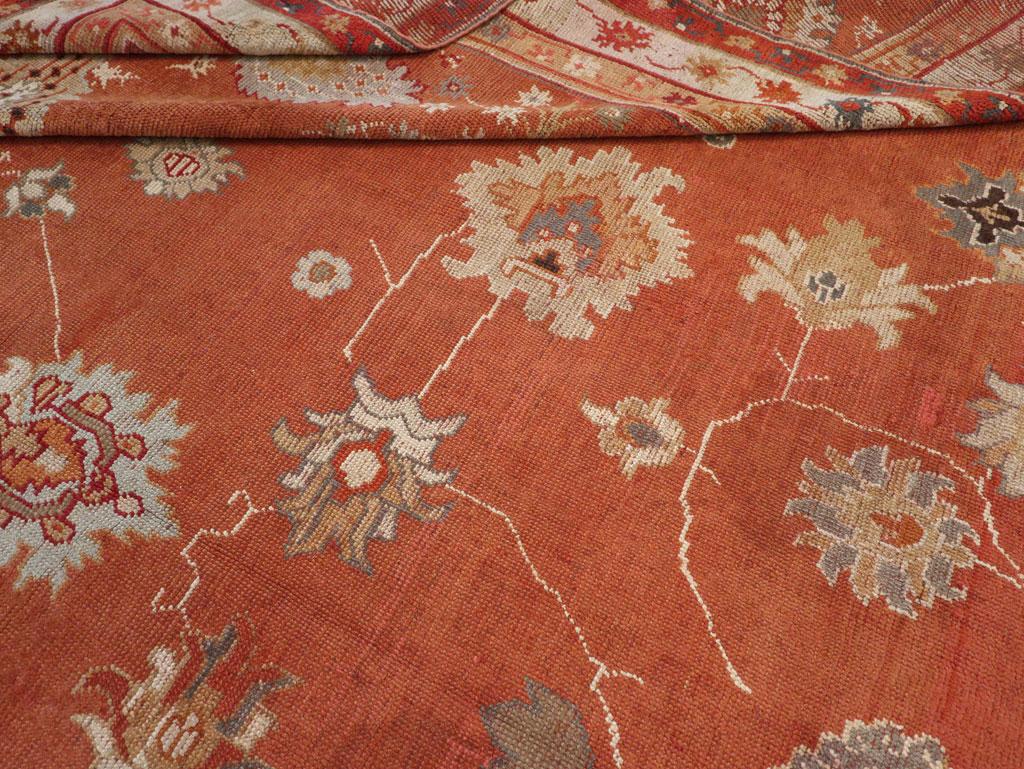 Early 20th Century Turkish Oushak Large Carpet For Sale 3