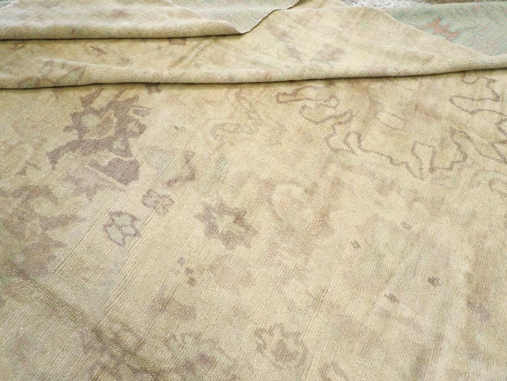 Early 20th Century Turkish Oushak Large Room Size Carpet For Sale 3