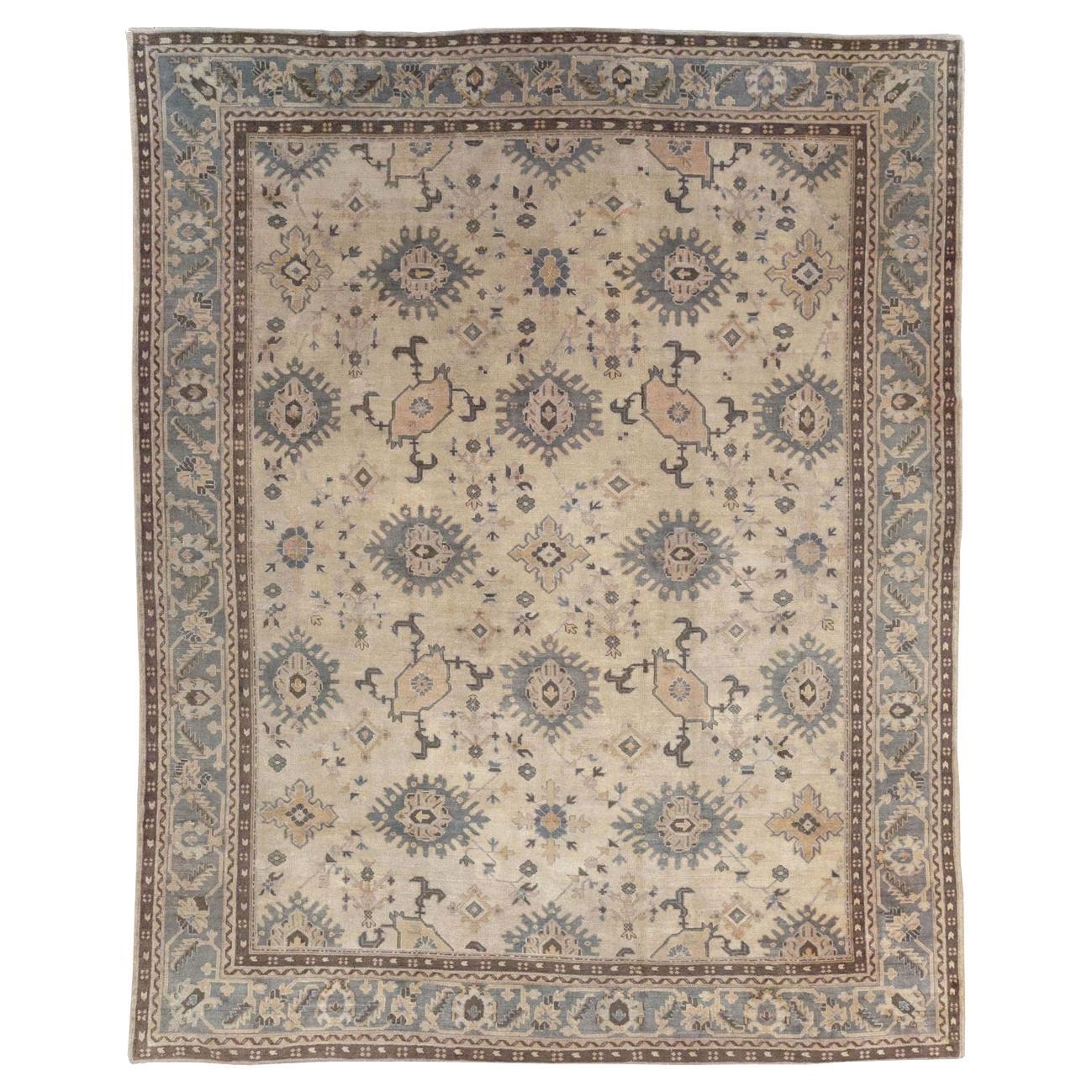 Tapis turc Oushak du début du 20e siècle de grande taille