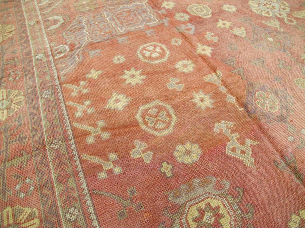 Türkischer Oushak-Teppich in Übergröße aus dem frühen 20. (Handgeknüpft) im Angebot