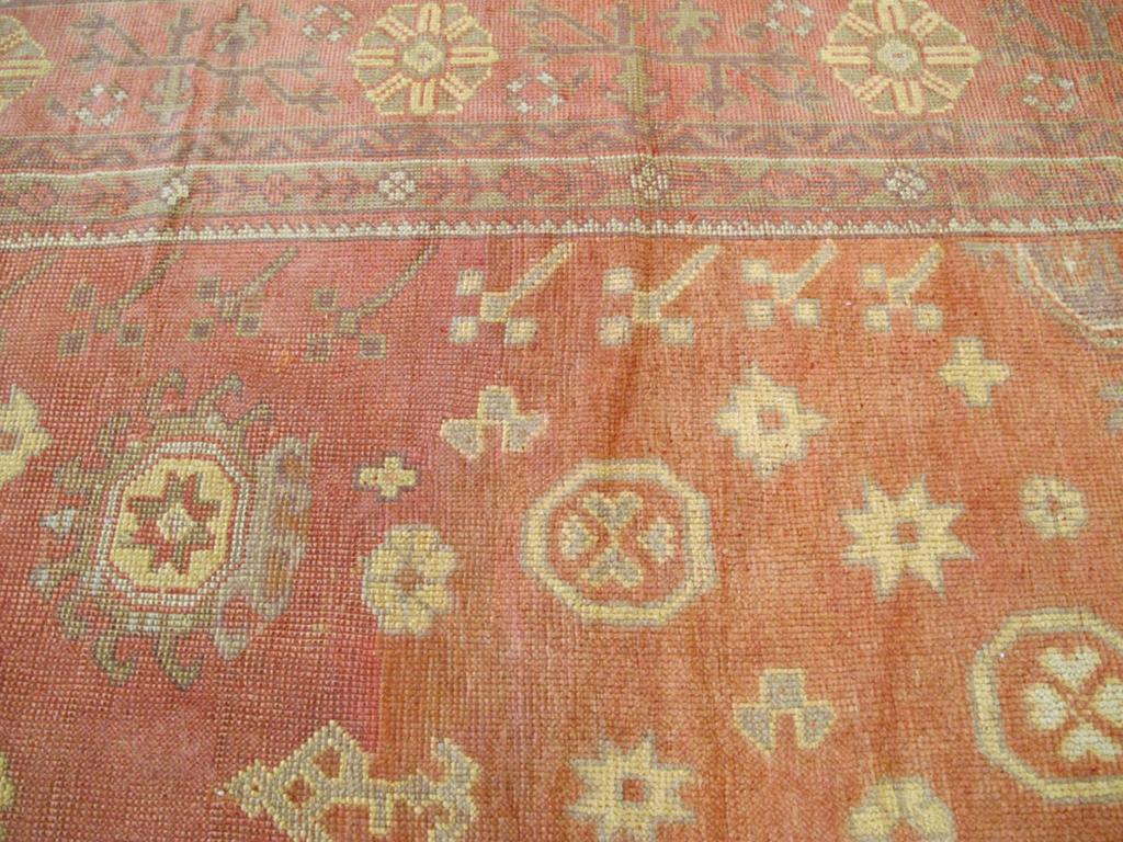 Türkischer Oushak-Teppich in Übergröße aus dem frühen 20. im Zustand „Hervorragend“ im Angebot in New York, NY
