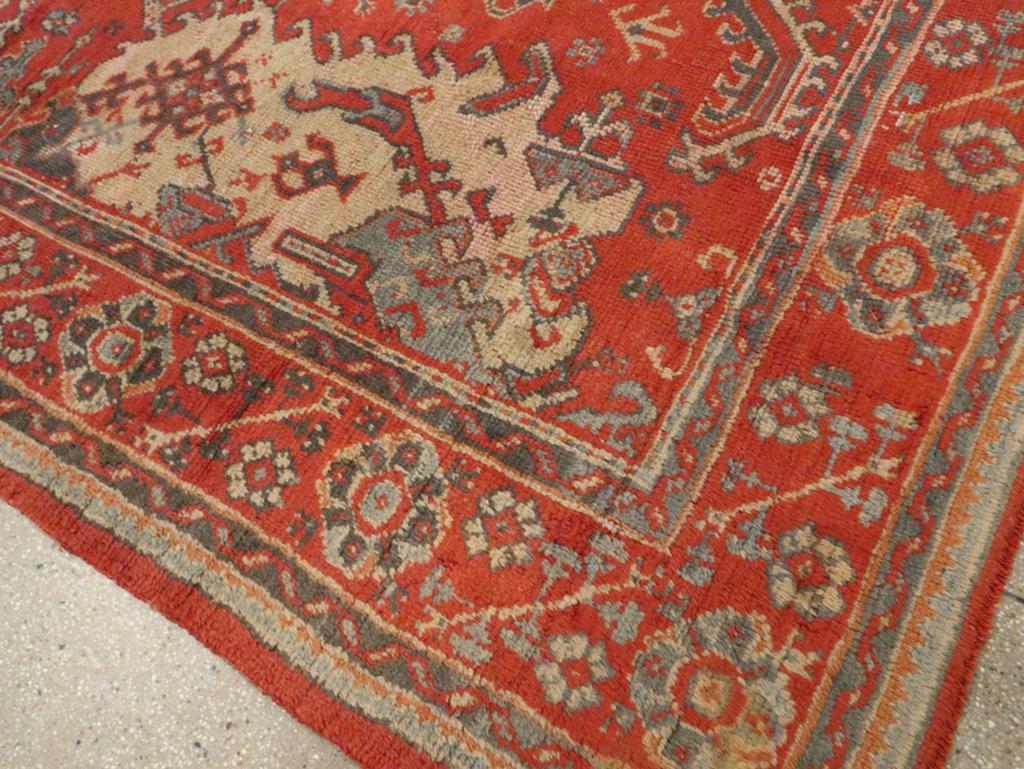 Early 20th Century Turkish Oushak Room Size Carpet In Excellent Condition For Sale In New York, NY