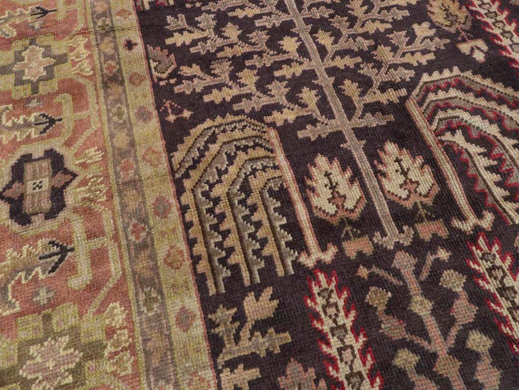 Early 20th Century Turkish Oushak Room Size Carpet In Excellent Condition For Sale In New York, NY
