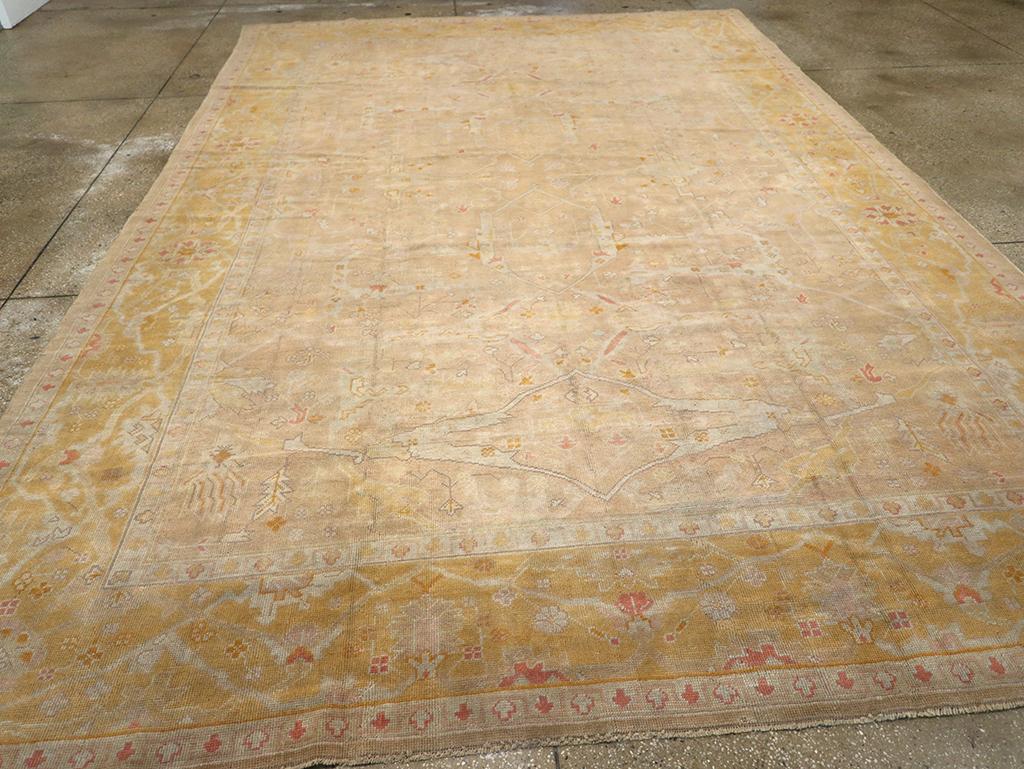 Early 20th Century Turkish Oushak Room Size Carpet For Sale 1