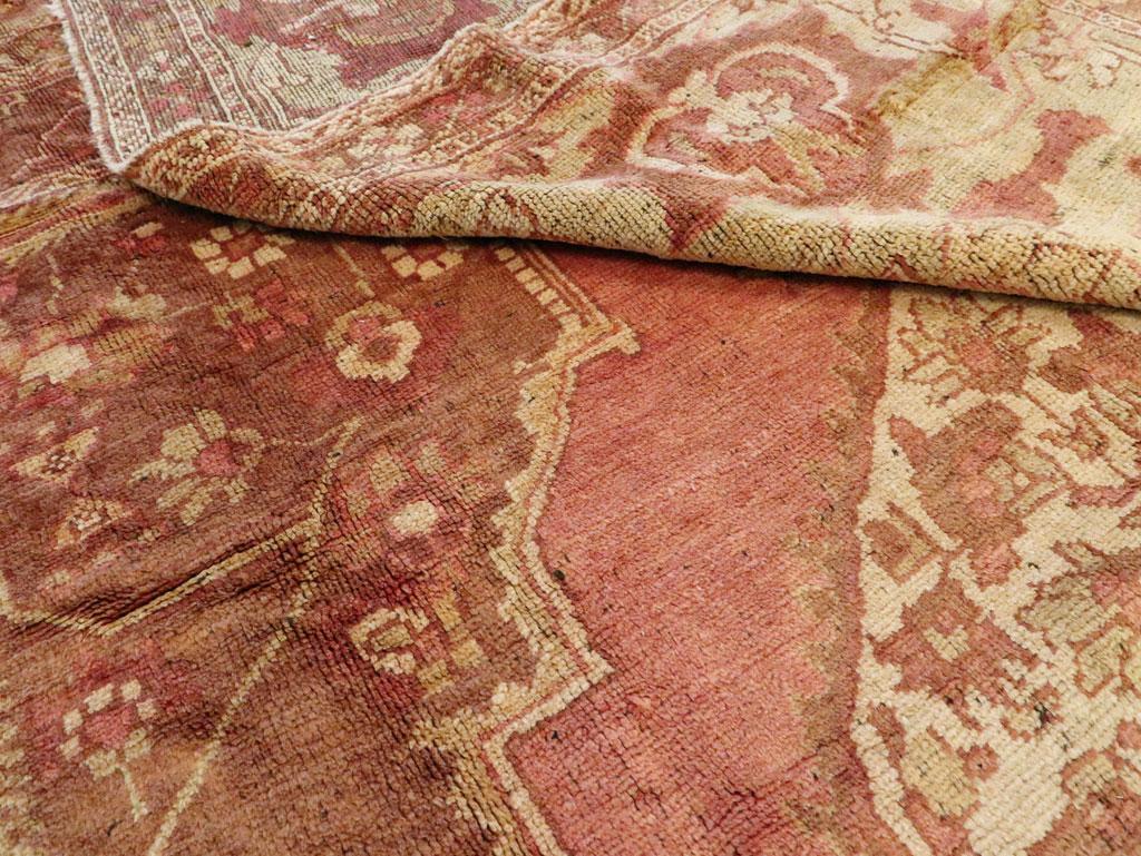 Early 20th Century Turkish Oushak Room Size Carpet For Sale 2