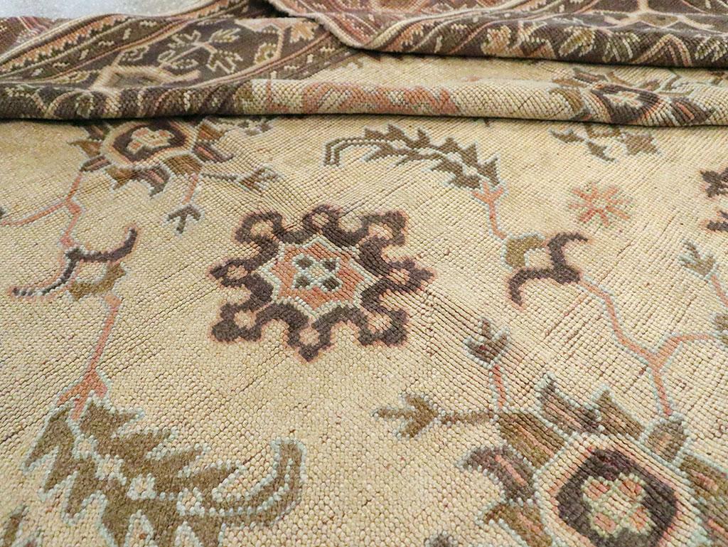 Early 20th Century Turkish Oushak Room Size Carpet For Sale 2