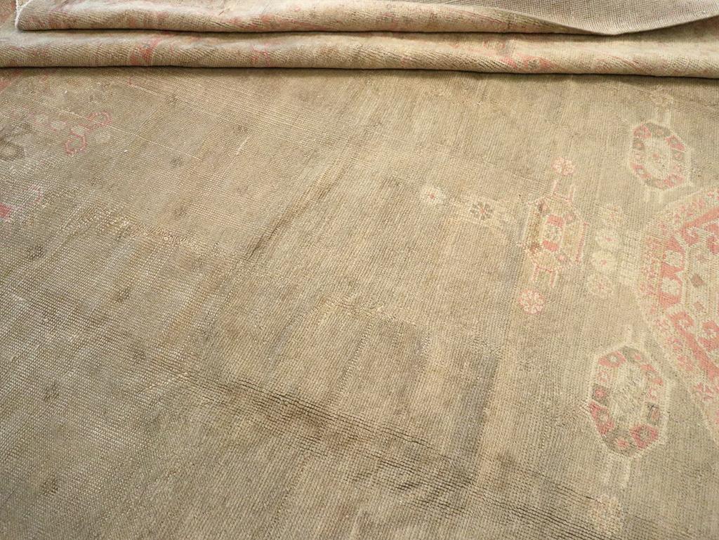 Early 20th Century Turkish Oushak Room Size Carpet For Sale 3