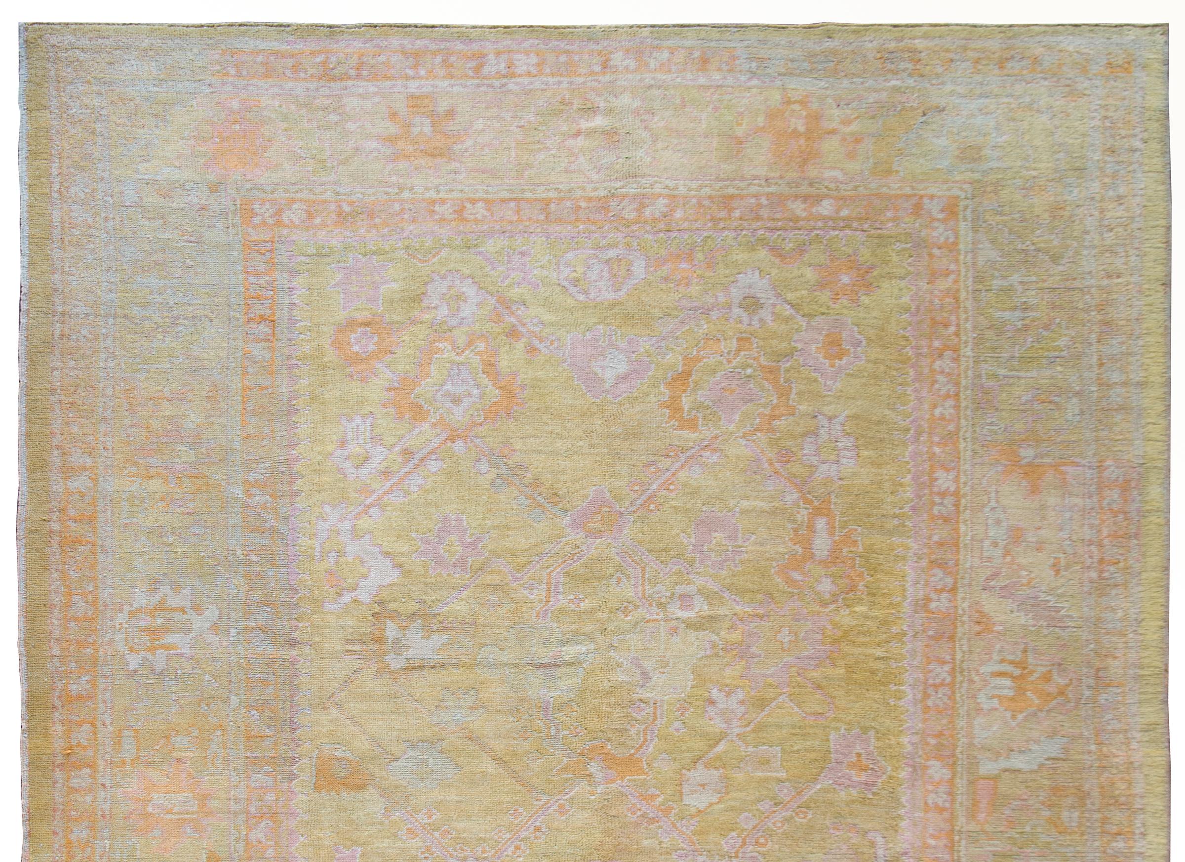 Early 20th Century Turkish Oushak Rug For Sale 5