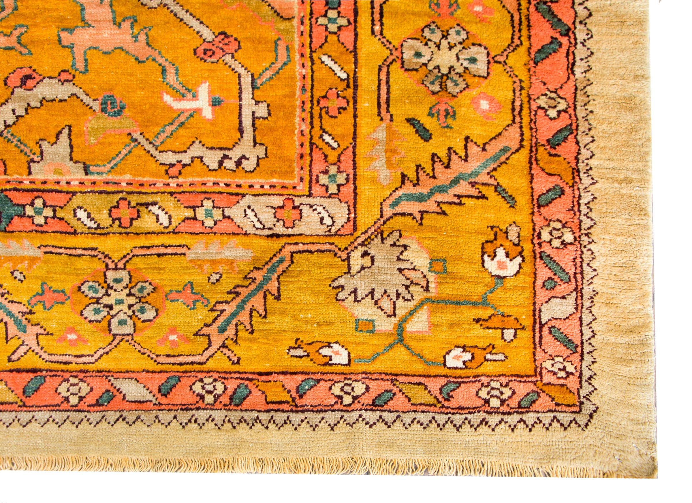 Early 20th Century Turkish Oushak Rug For Sale 8