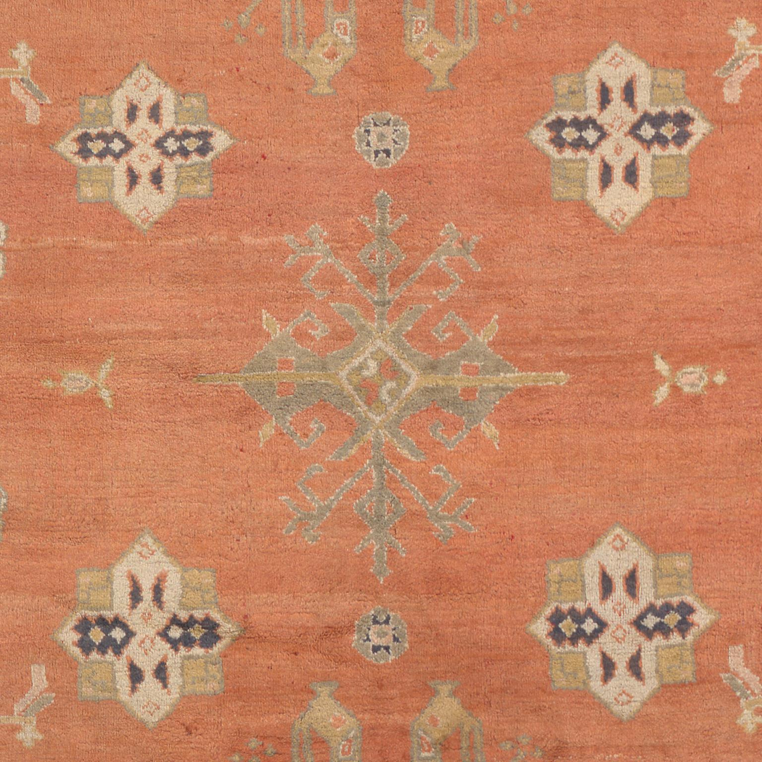 Türkischer Oushak-Teppich aus dem frühen 20. Jahrhundert (Handgewebt) im Angebot