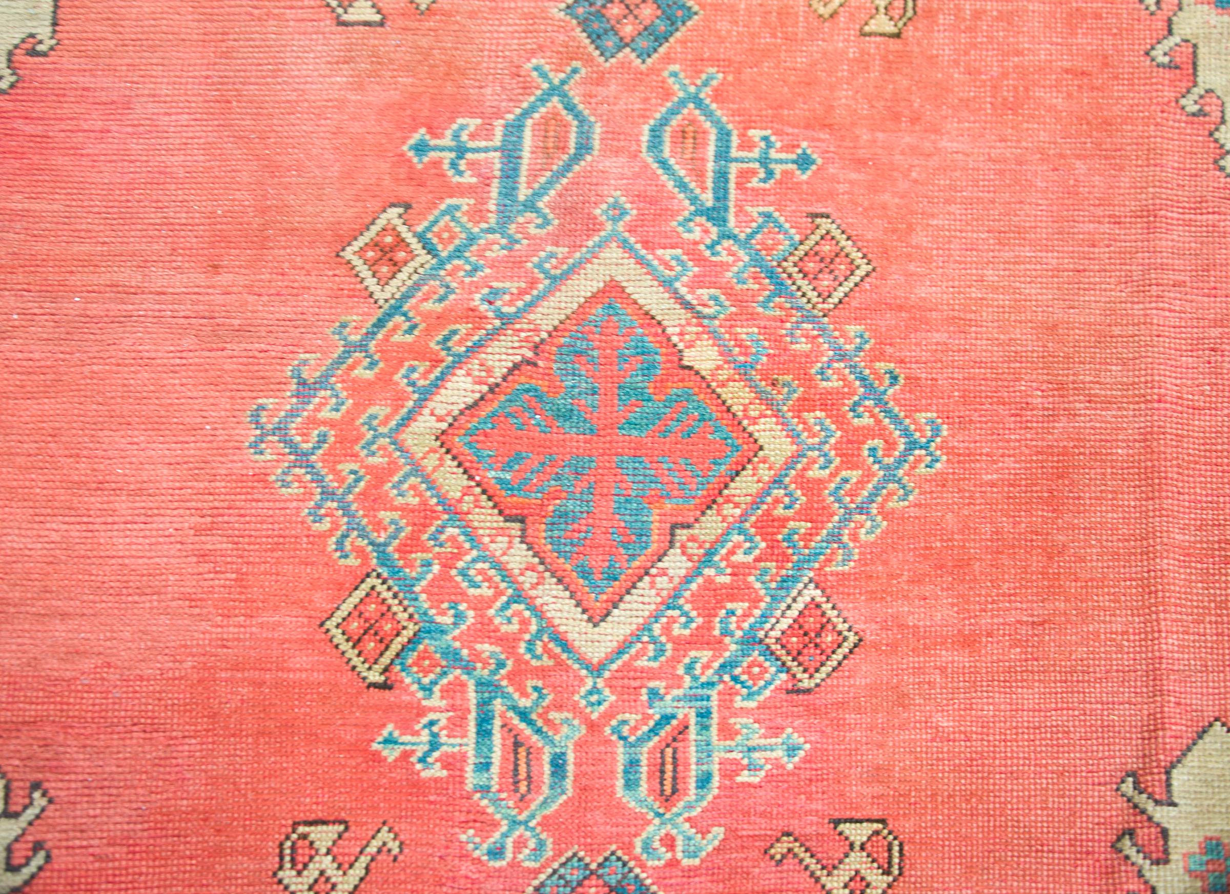 Early 20th Century Turkish Oushak Rug In Good Condition In Chicago, IL