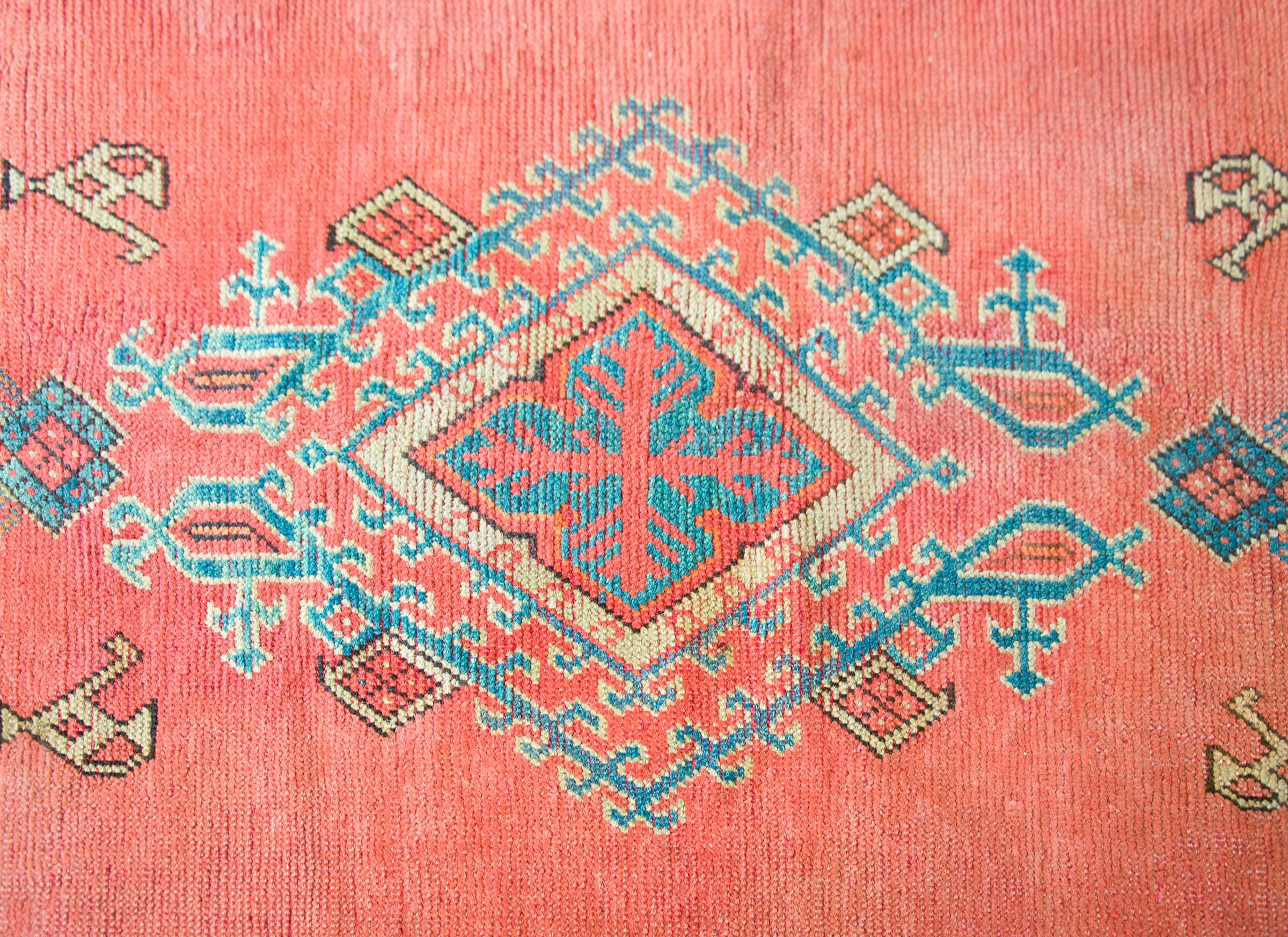 Mid-20th Century Early 20th Century Turkish Oushak Rug