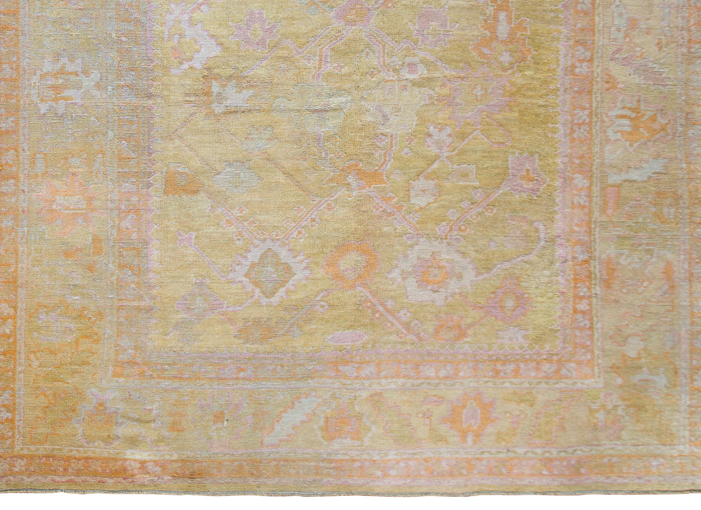 Early 20th Century Turkish Oushak Rug For Sale 3