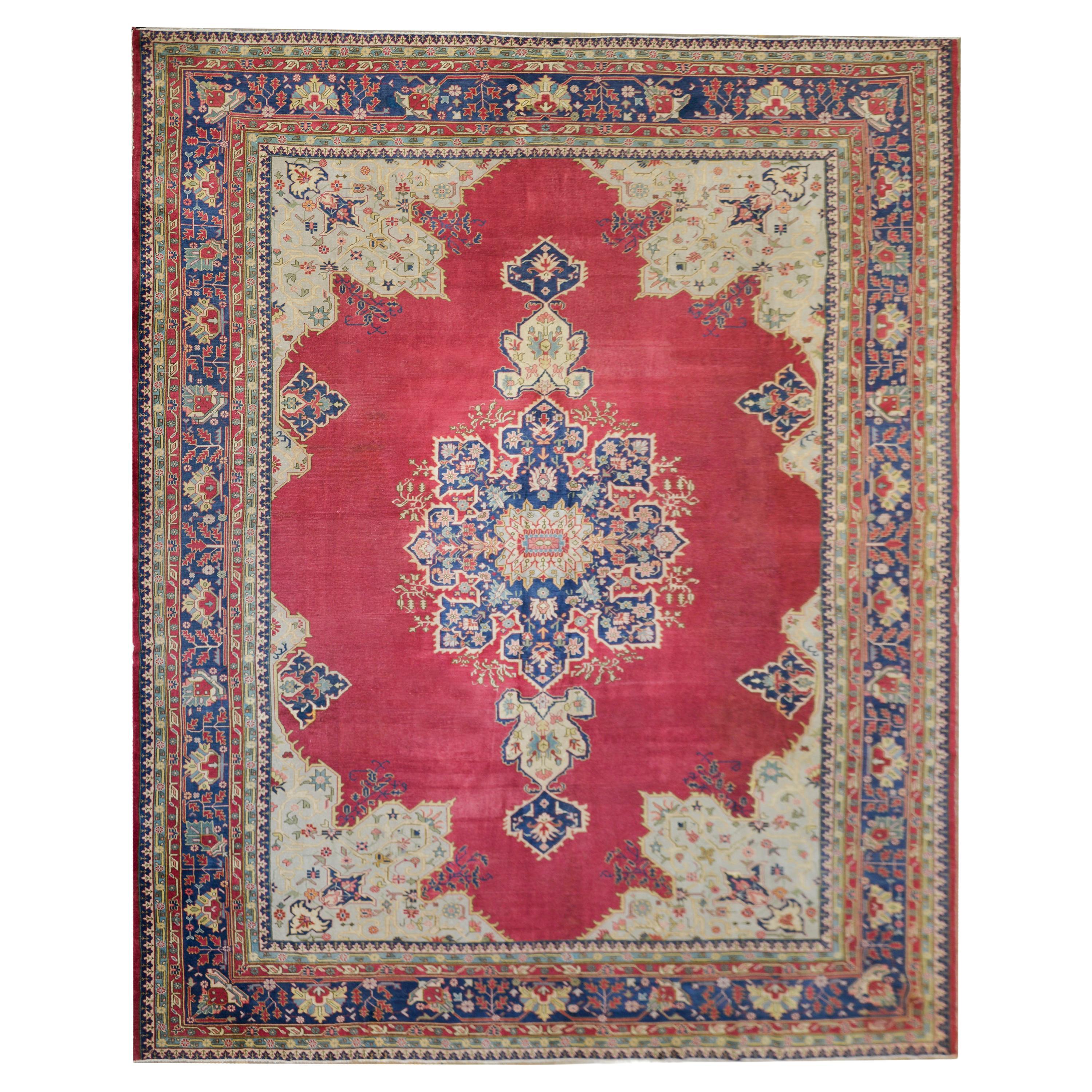 Early 20th Century Turkish Sparta Serapi Rug For Sale