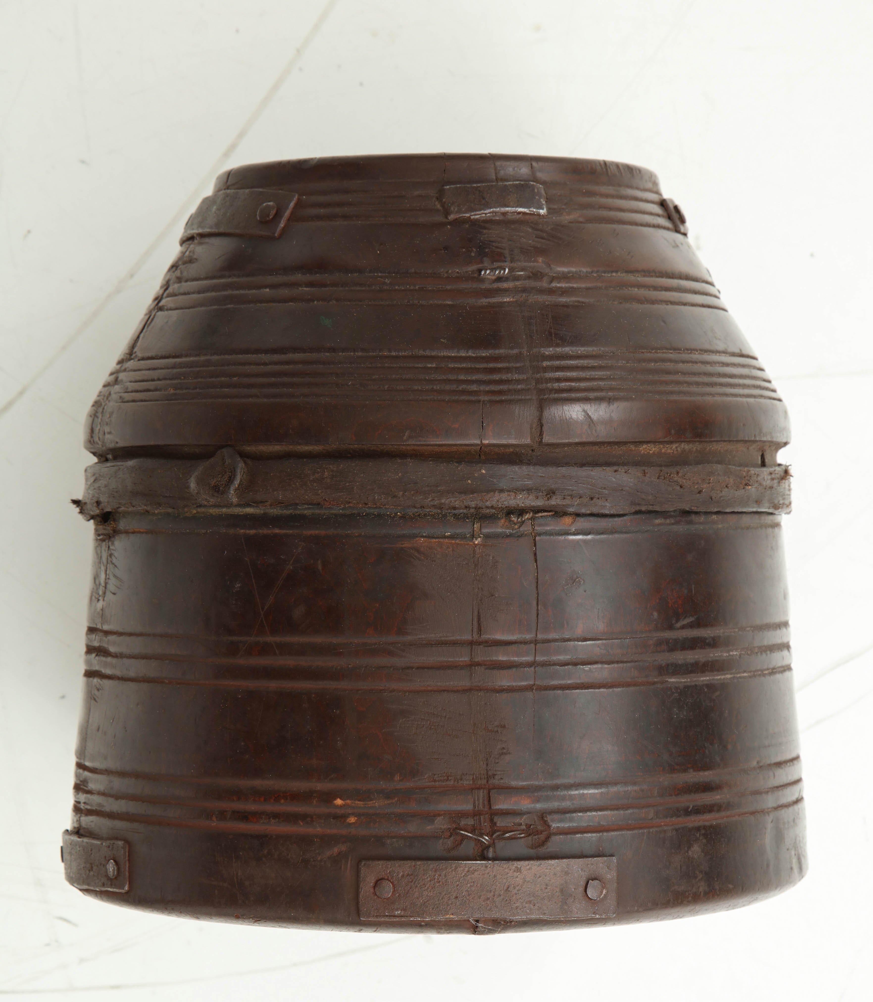 Early 20th Century Turned Wooden Vase For Sale 1