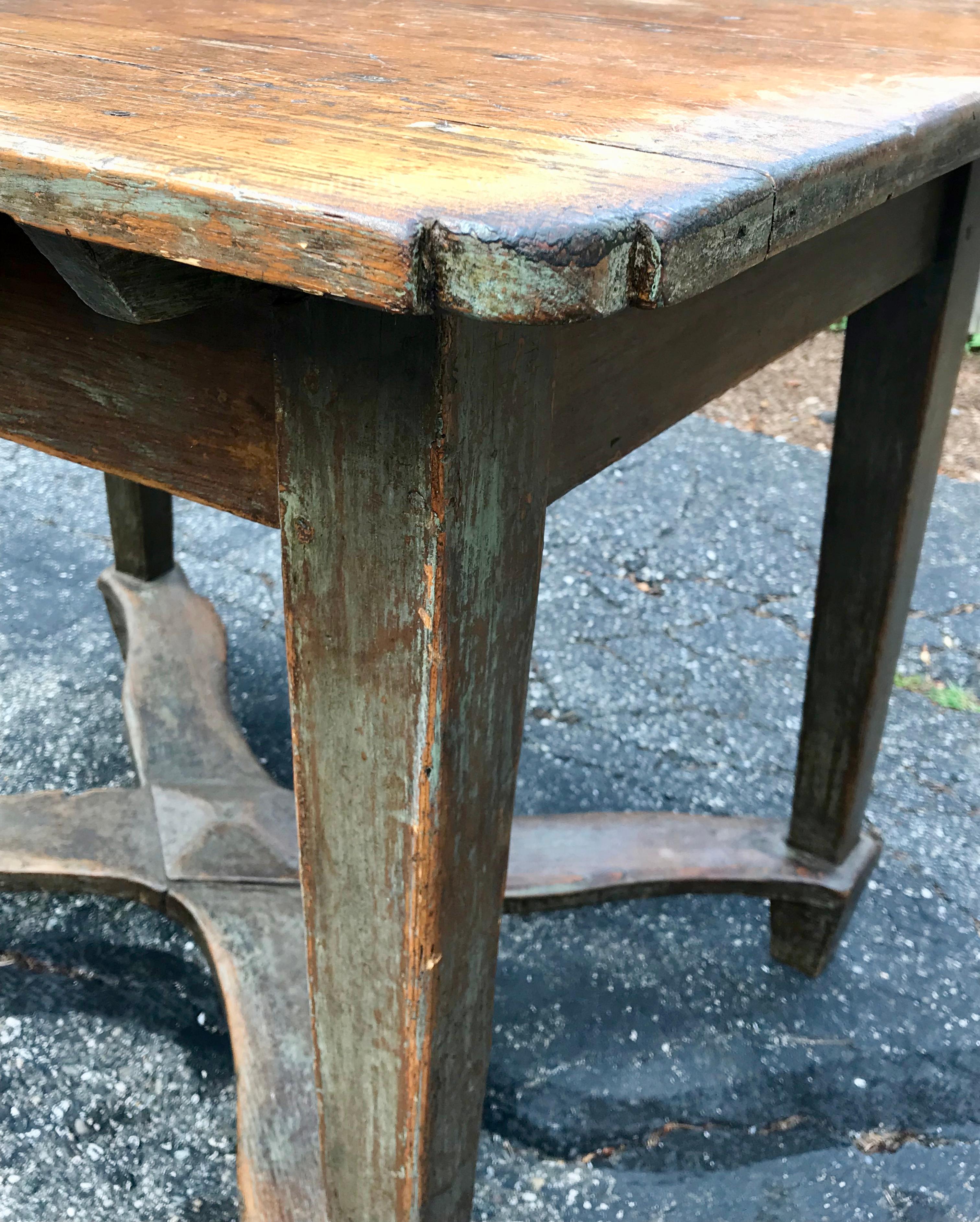 Early 20th Century Italian Tuscan Farm Table or Kitchen Prep Table, Italy In Good Condition In Bedford Hills, NY