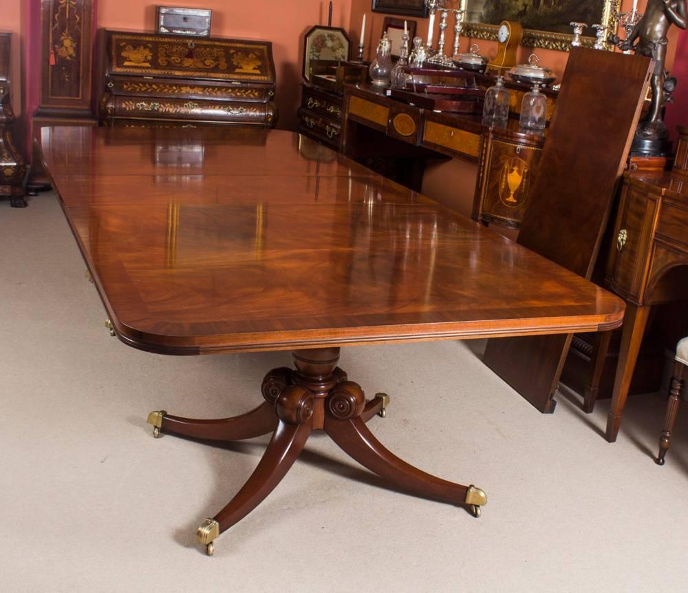 Early 20th Century Twin Base Regency Style Dining Table In Excellent Condition In London, GB