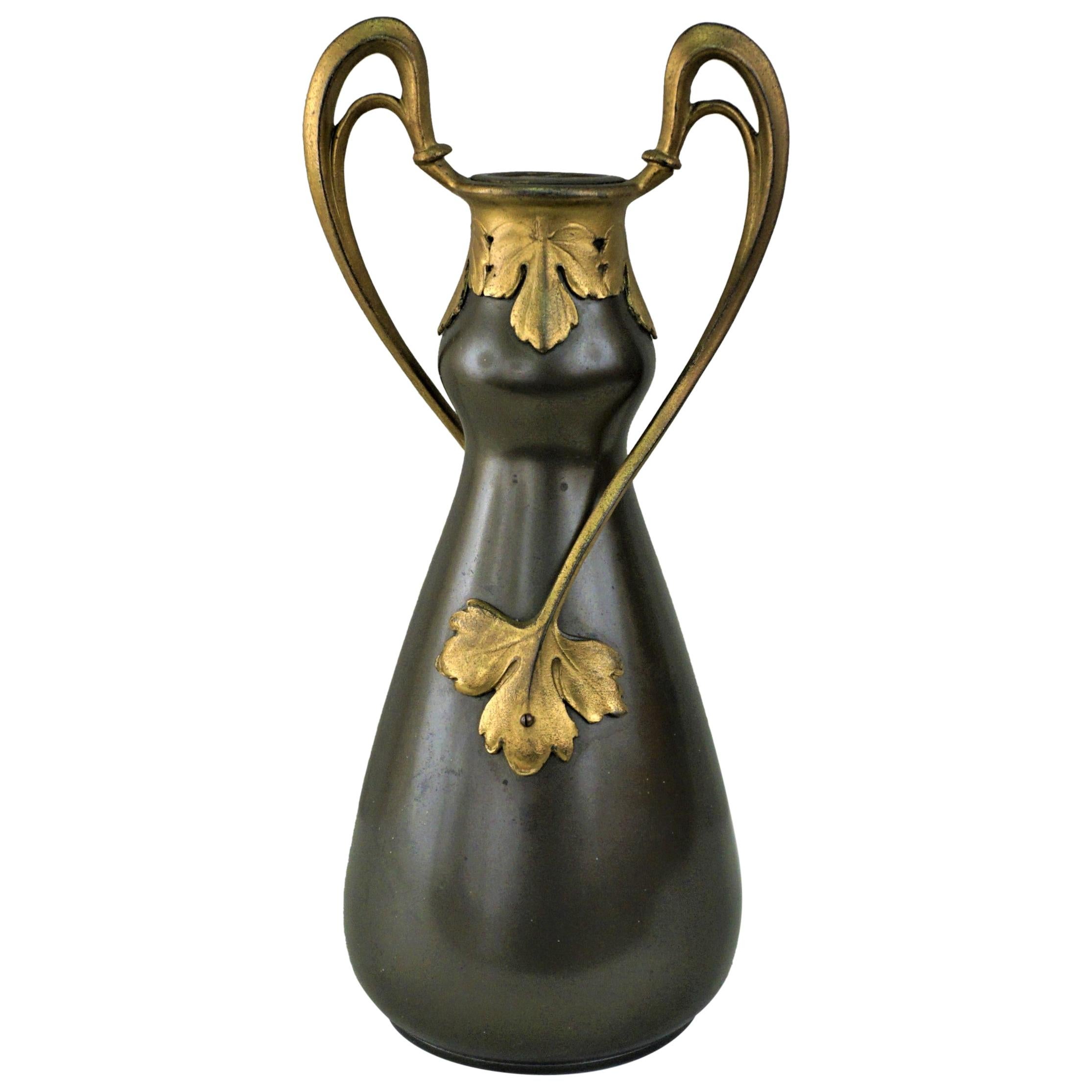 Vase Art Nouveau bicolore du début du 20e siècle