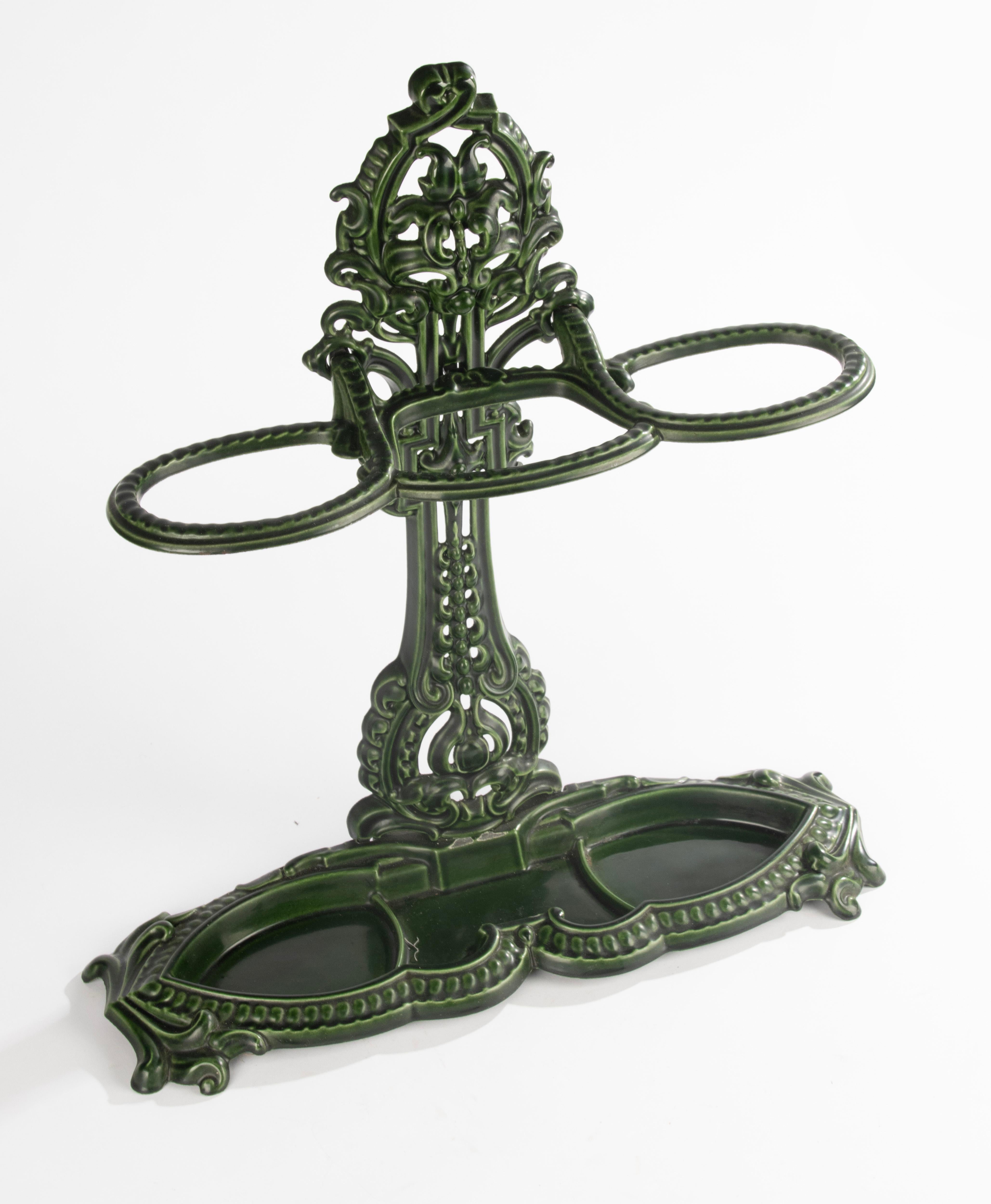 Early 20th Century Umbrella Stand - France - Cast Iron with Green Enamel For Sale 6