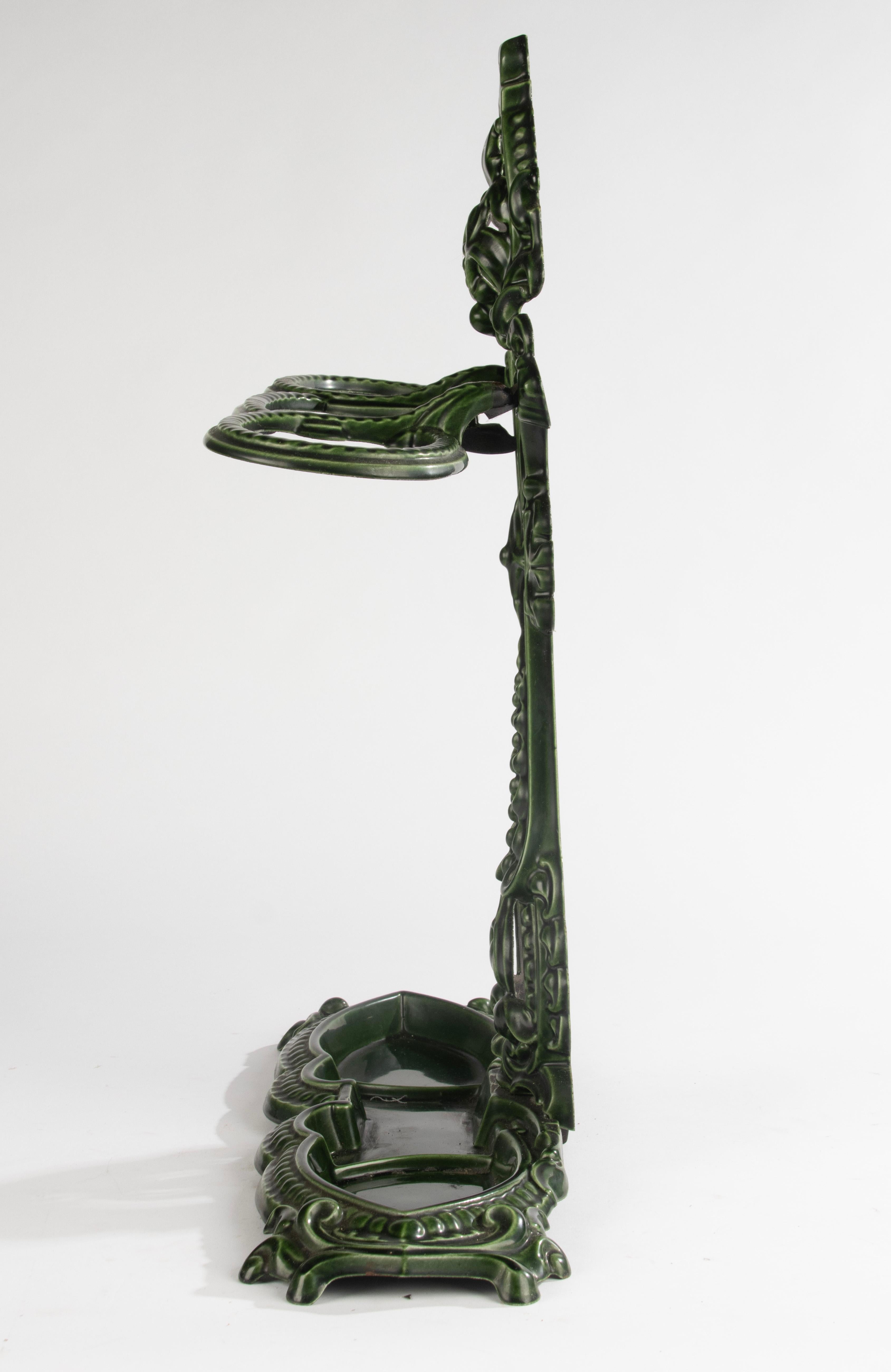 Early 20th Century Umbrella Stand - France - Cast Iron with Green Enamel For Sale 8