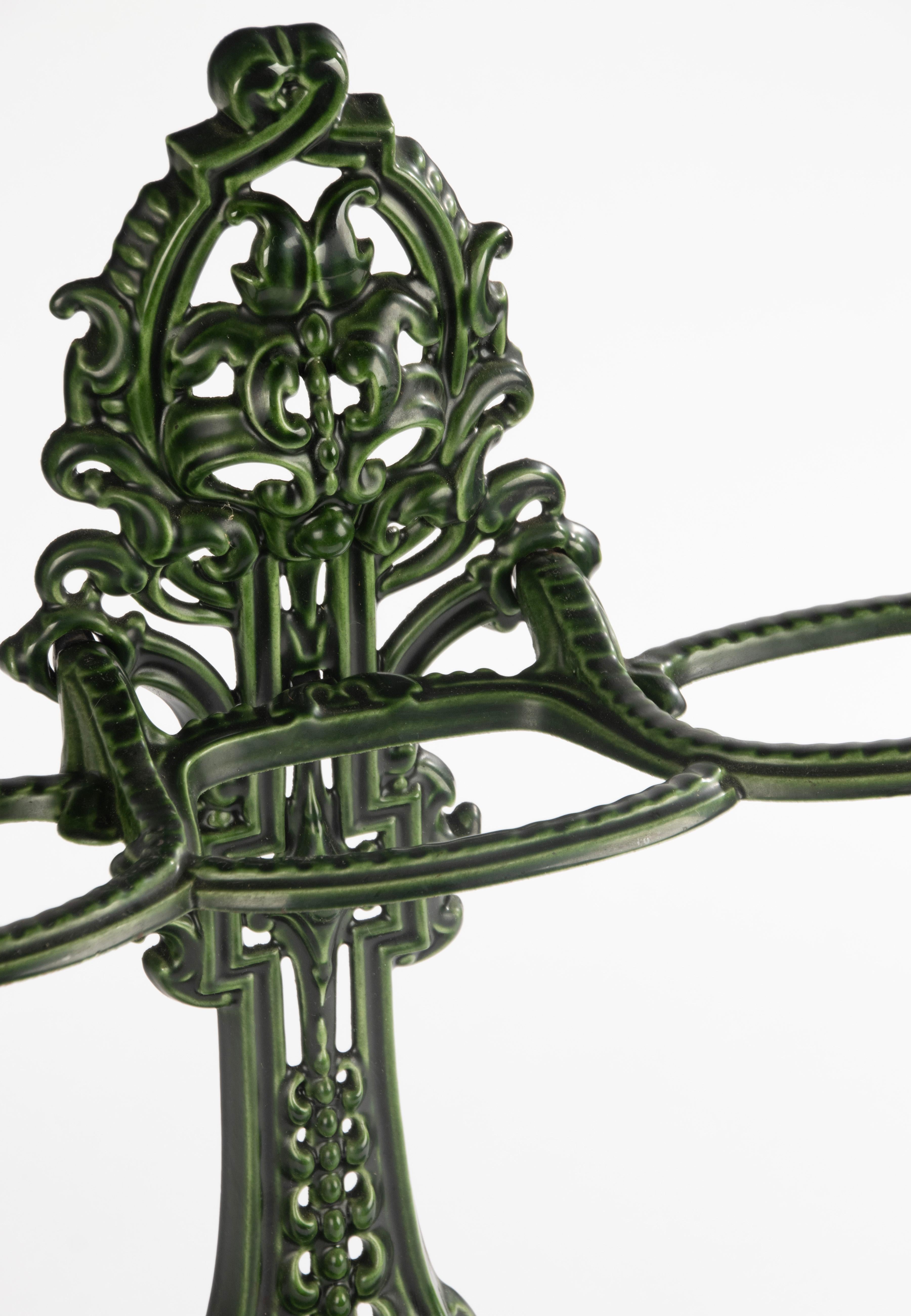 Early 20th Century Umbrella Stand - France - Cast Iron with Green Enamel In Good Condition For Sale In Casteren, Noord-Brabant