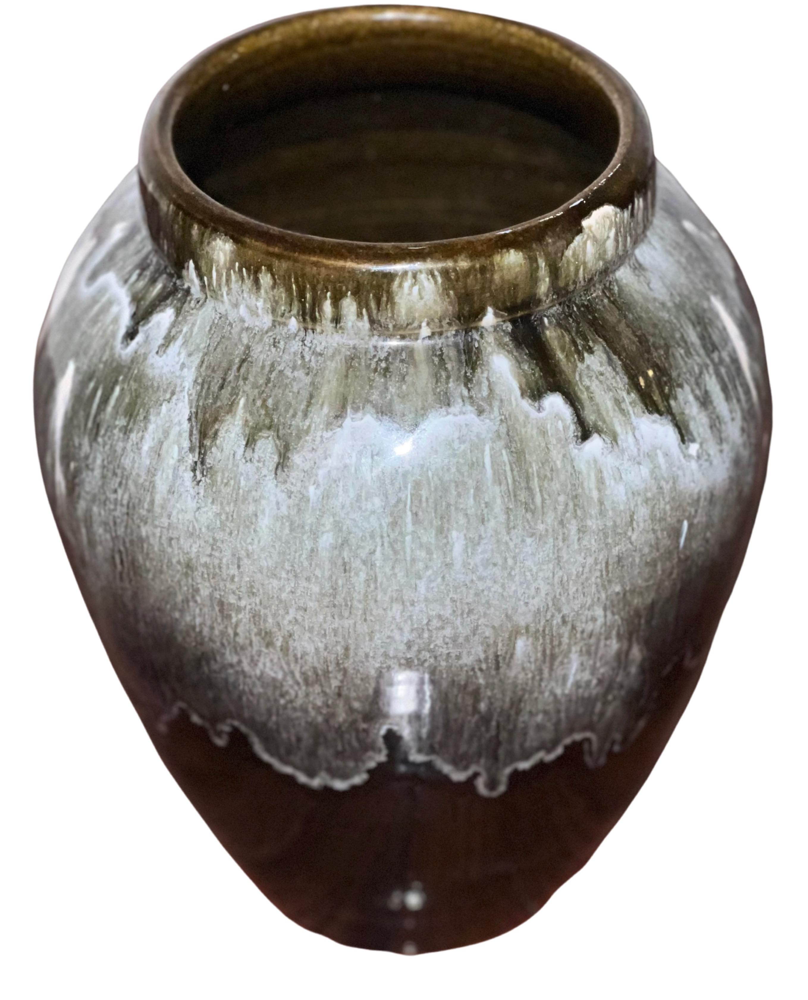 U.S.A. Pottery Tropfglasur-Pflanzgefäß, frühes 20. Jahrhundert im Zustand „Gut“ im Angebot in Doylestown, PA