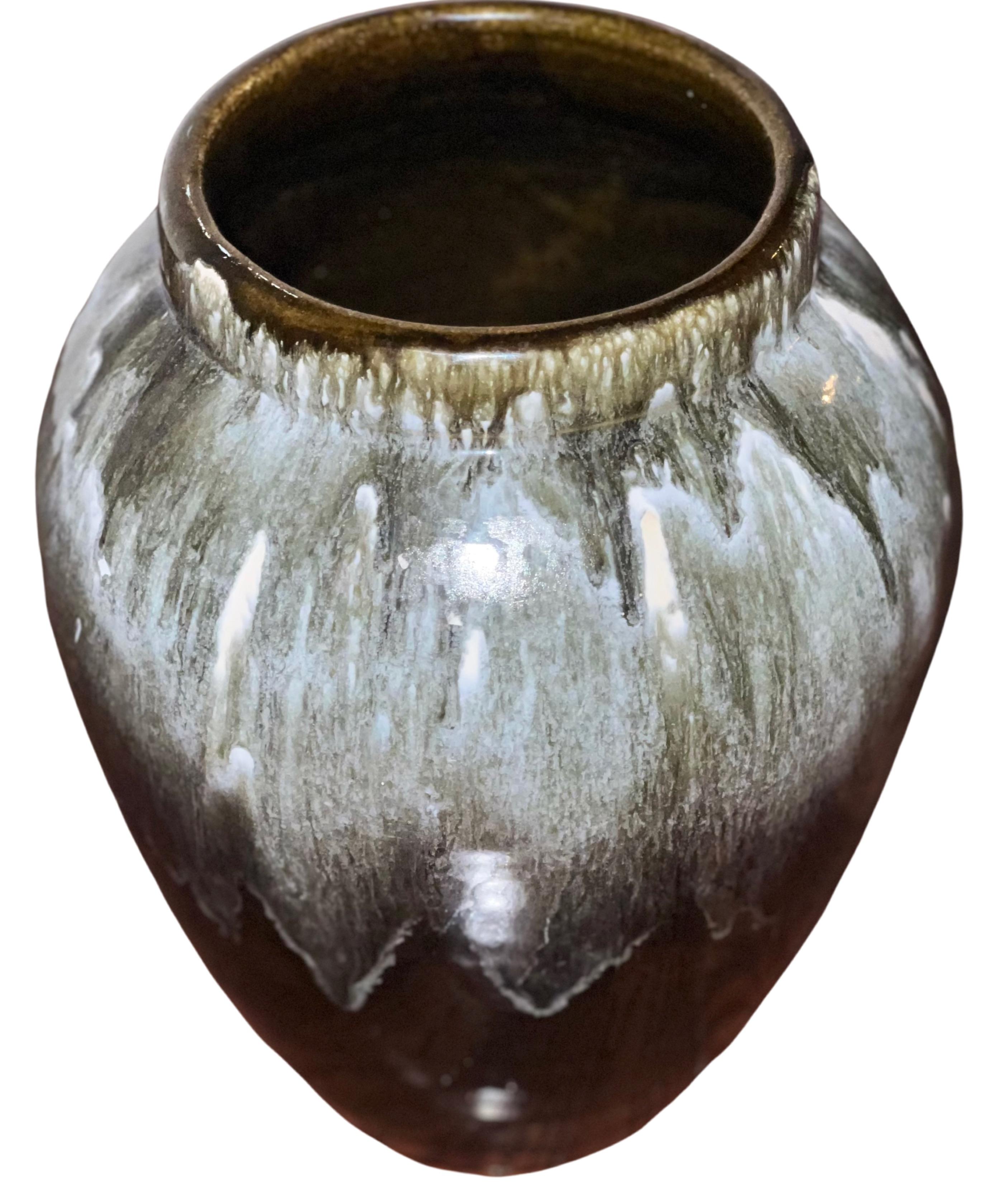 U.S.A. Pottery Tropfglasur-Pflanzgefäß, frühes 20. Jahrhundert (Frühes 20. Jahrhundert) im Angebot