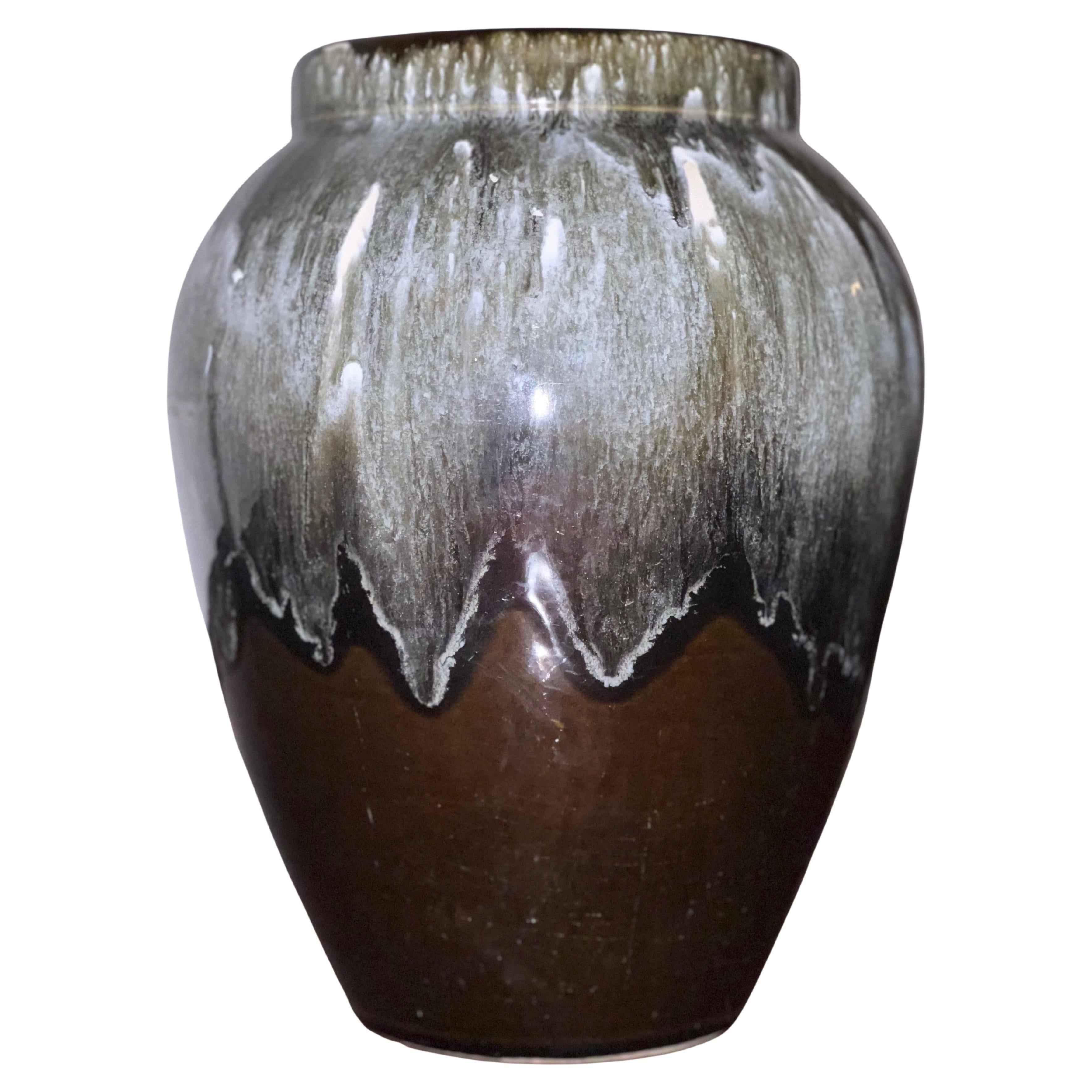 Early 20th Century U.S.A. Pottery Drip Glaze Planter For Sale