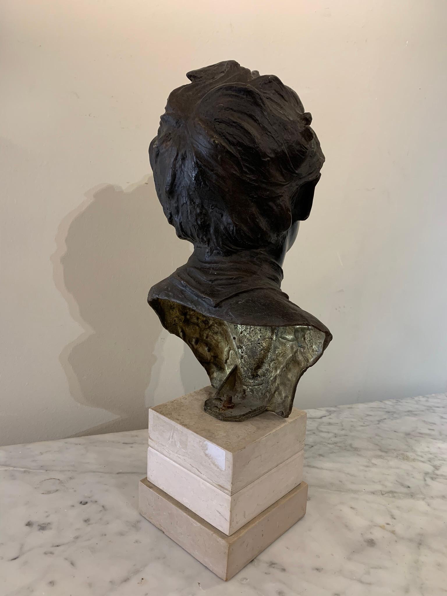 Early 20th Century, V. Cinque Bronze Sculpture 'Scugnizzo' For Sale 6