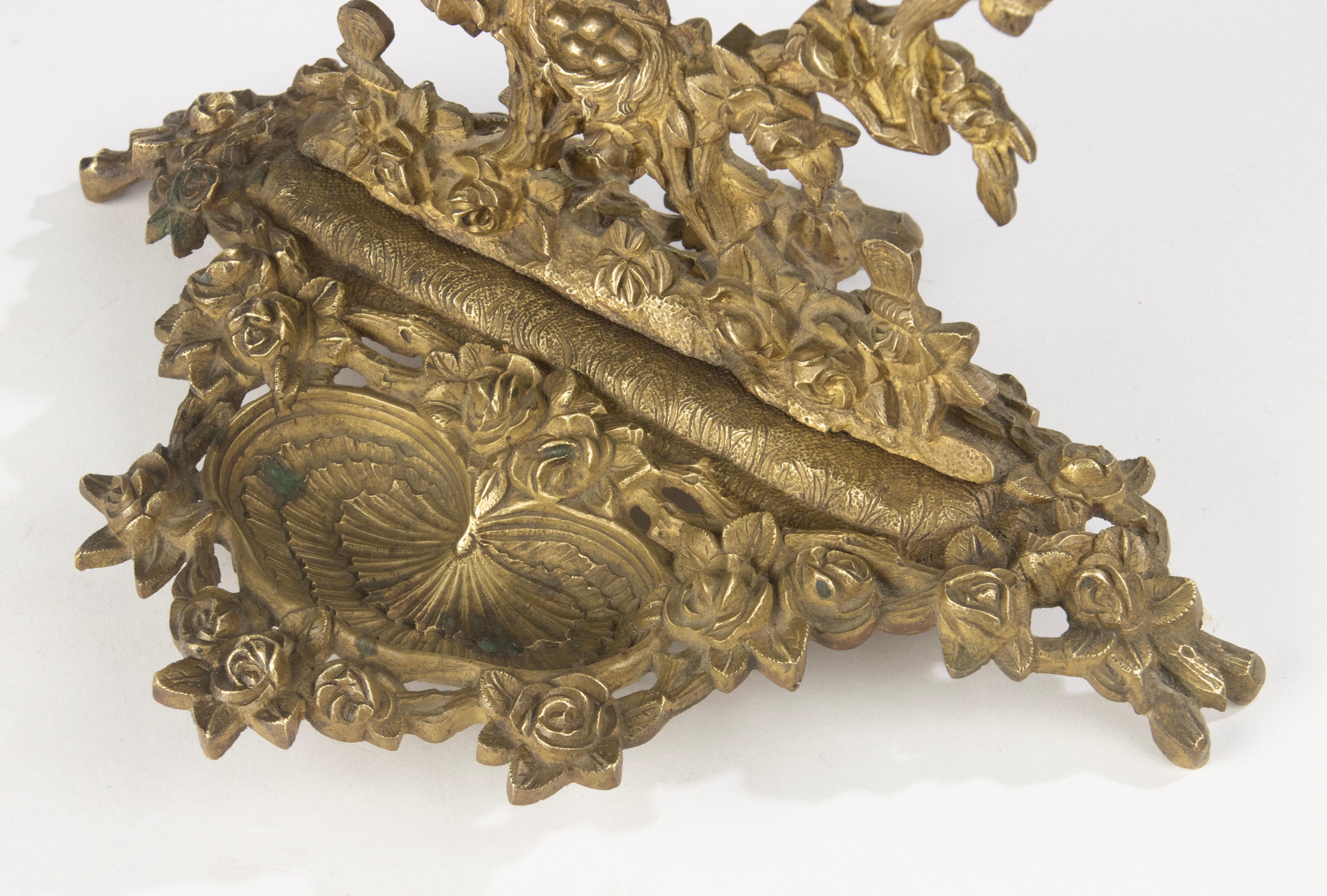 Français Miroir de courtoisie du début du XXe siècle - France - Bronze - Motif d'oiseaux et de fleurs en vente