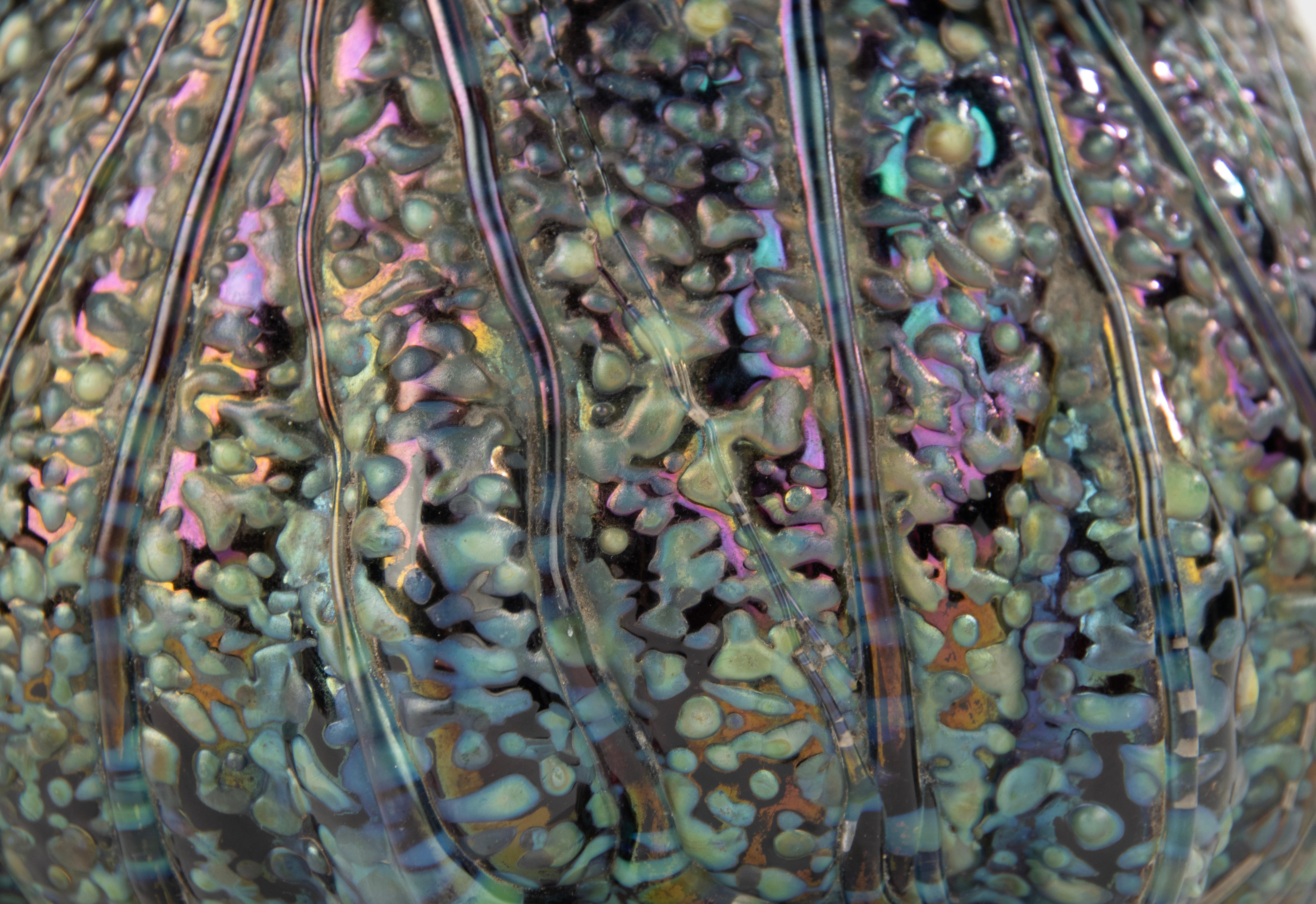 Early 20th Century Vase - Loetz - Iridescent Art Glass - Papillon Texture For Sale 1