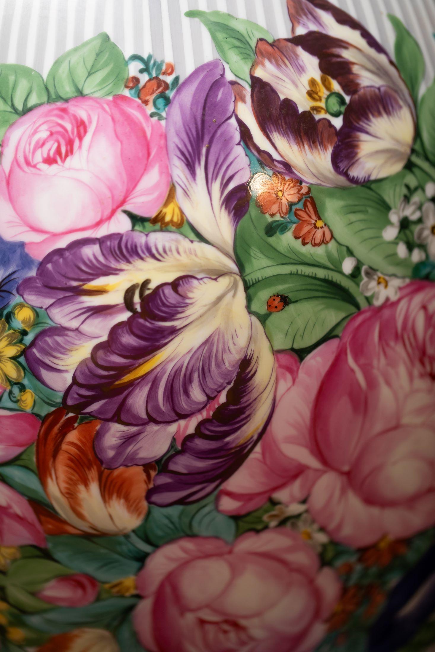 Tedesco Vaso dei primi del Novecento Nymphenburg Porcelain Manufactory Monaco tedesco Wackerle in vendita