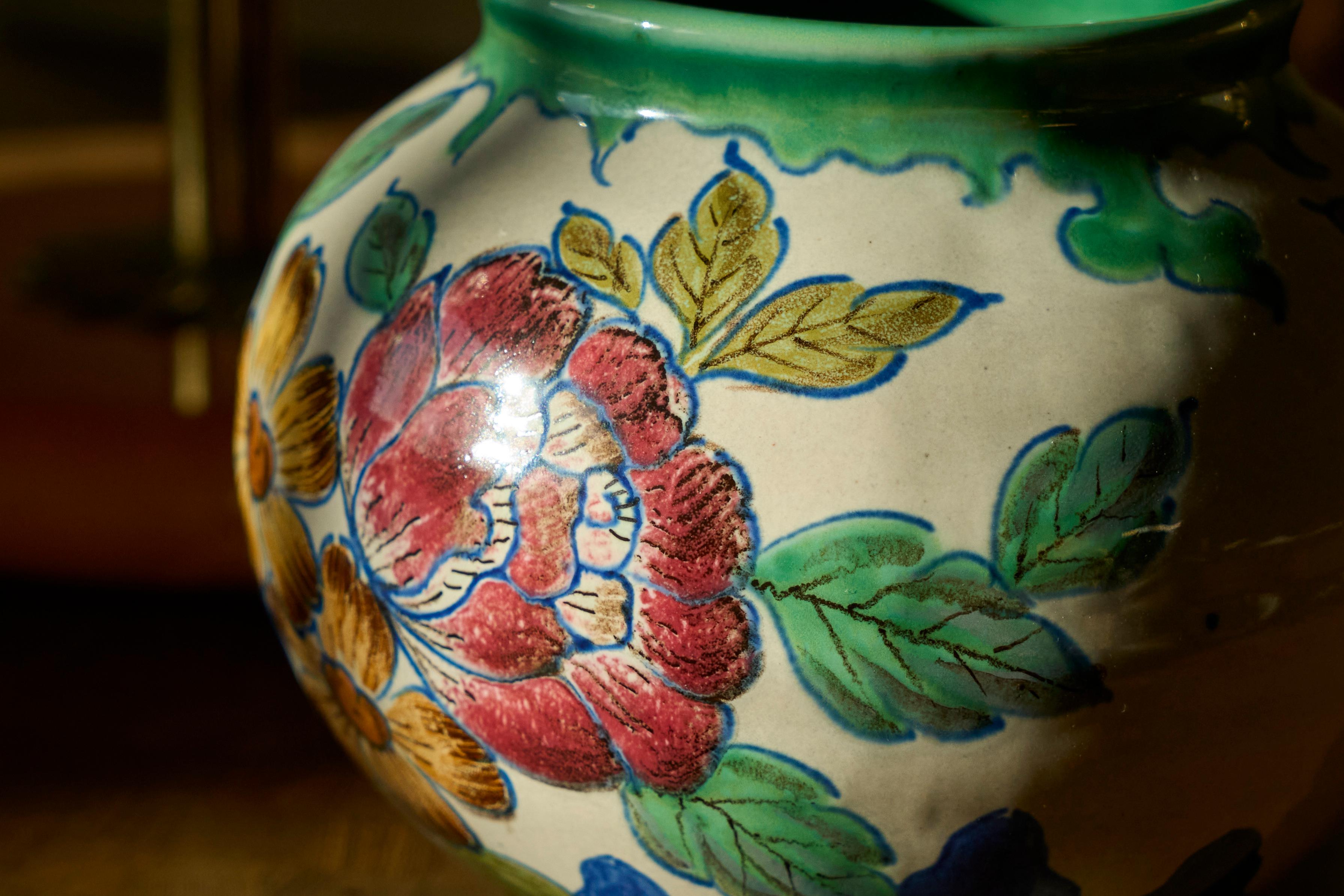 Art Déco Vaso dei primi del Novecento con decorazione floreale Gouda Olanda in vendita