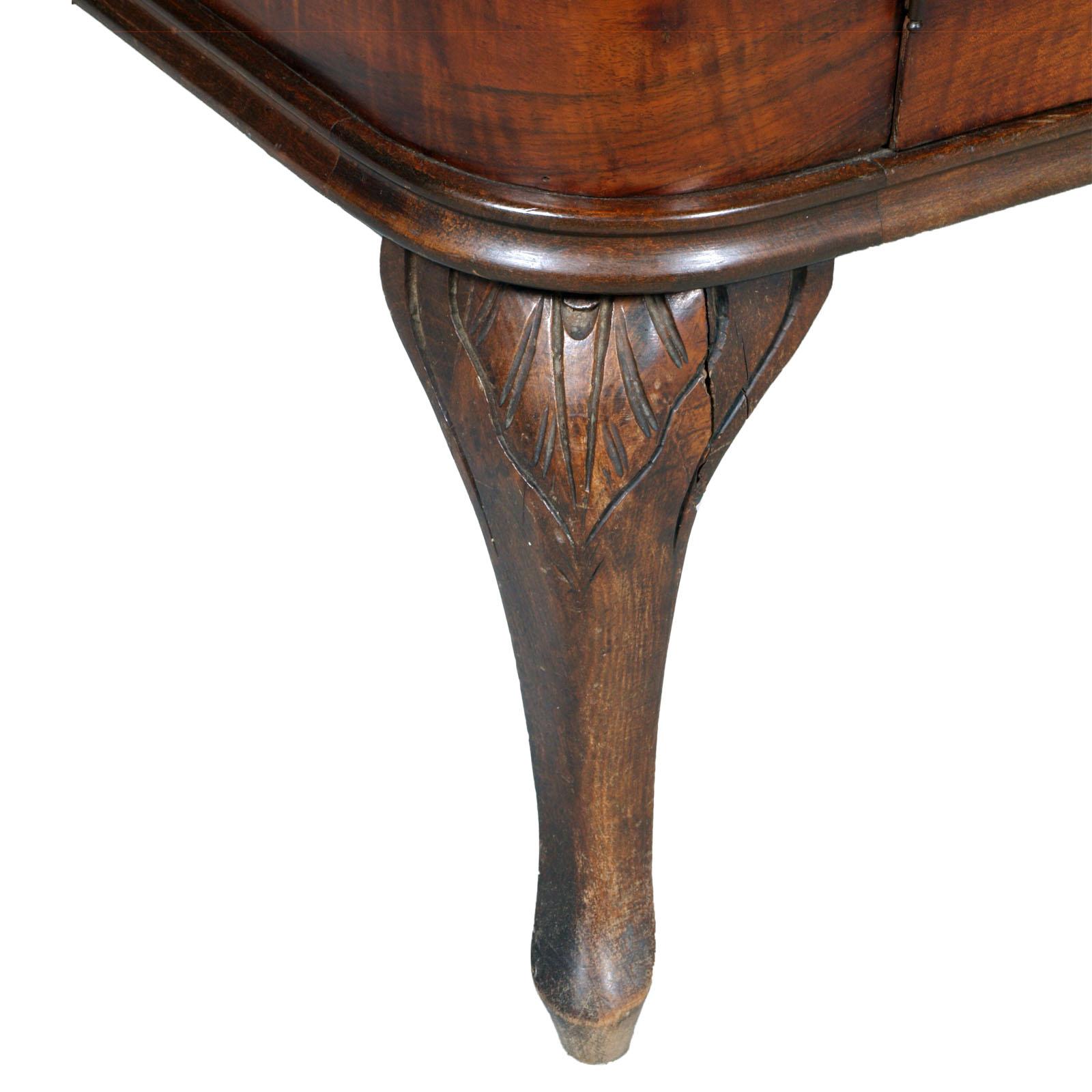 20th Century Venetian Baroque Sideboard, Display cabinet, hand-carved Walnut Veneer Walnut For Sale