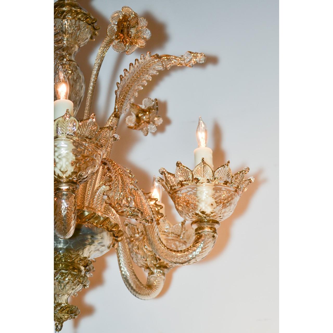 Early 20th Century Venetian Glass Chandelier In Good Condition In Dallas, TX