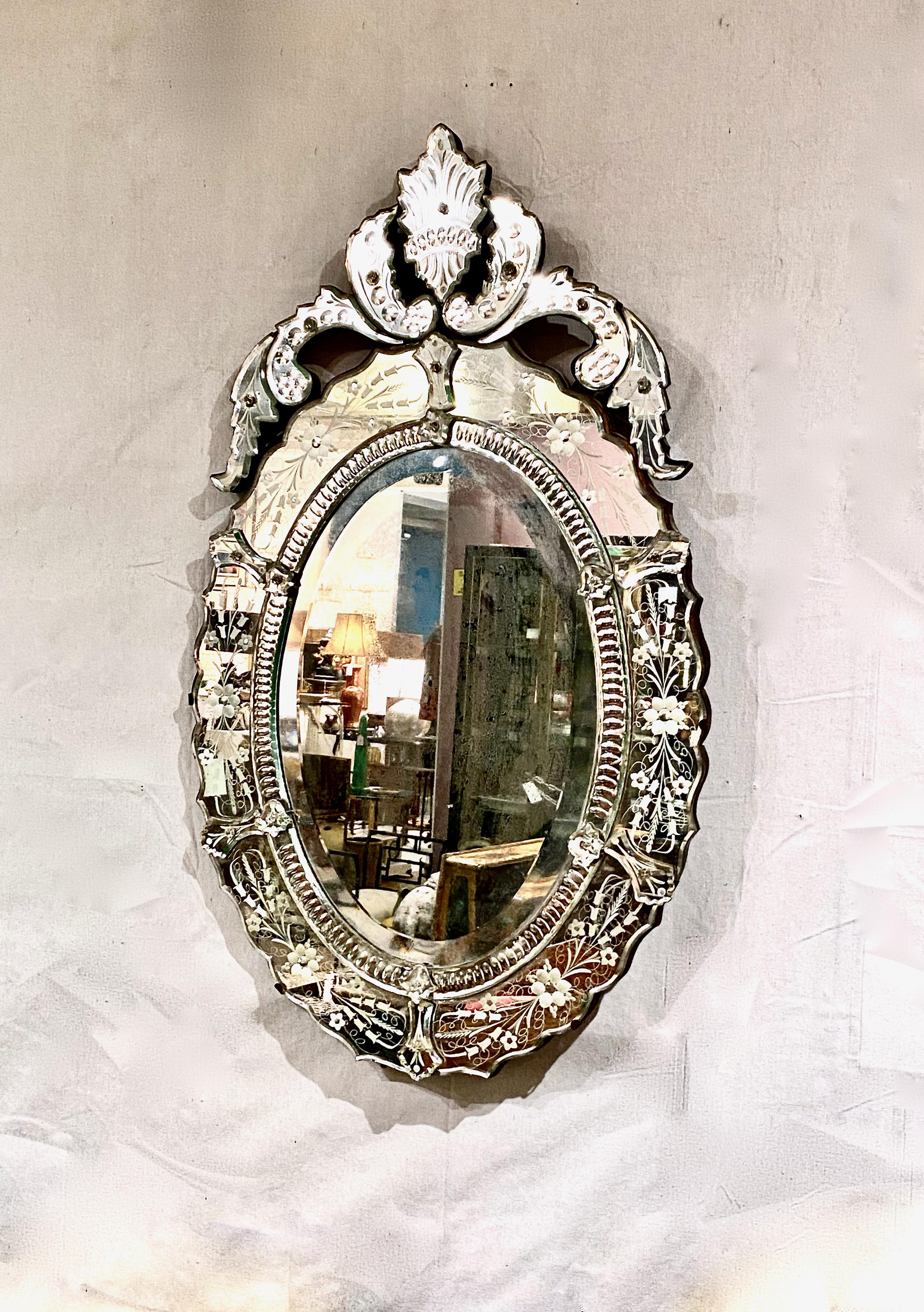 Early 20th Century Venetian Mirror For Sale 4