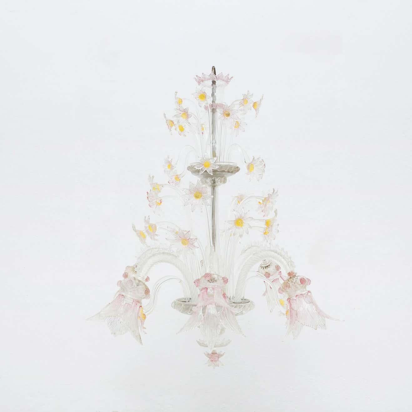 Early 20th Century Venice Murano Glass Floral Ceiling Lamp In Fair Condition For Sale In Barcelona, Barcelona