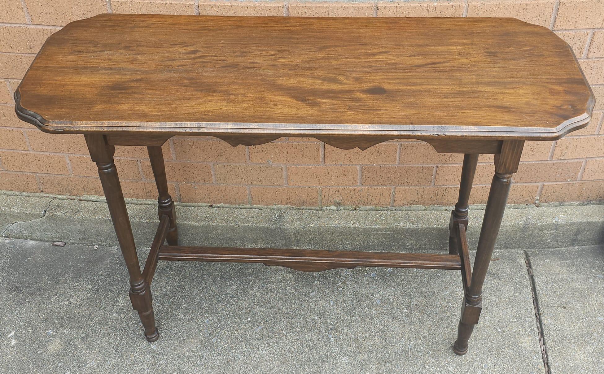 American Early 20th Century Victorian Mahogany Trestle Console Table For Sale