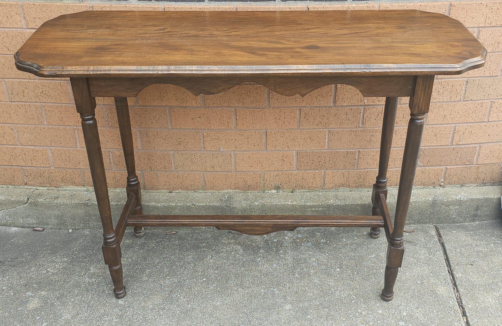 Early 20th Century Victorian Mahogany Trestle Console Table In Good Condition For Sale In Germantown, MD
