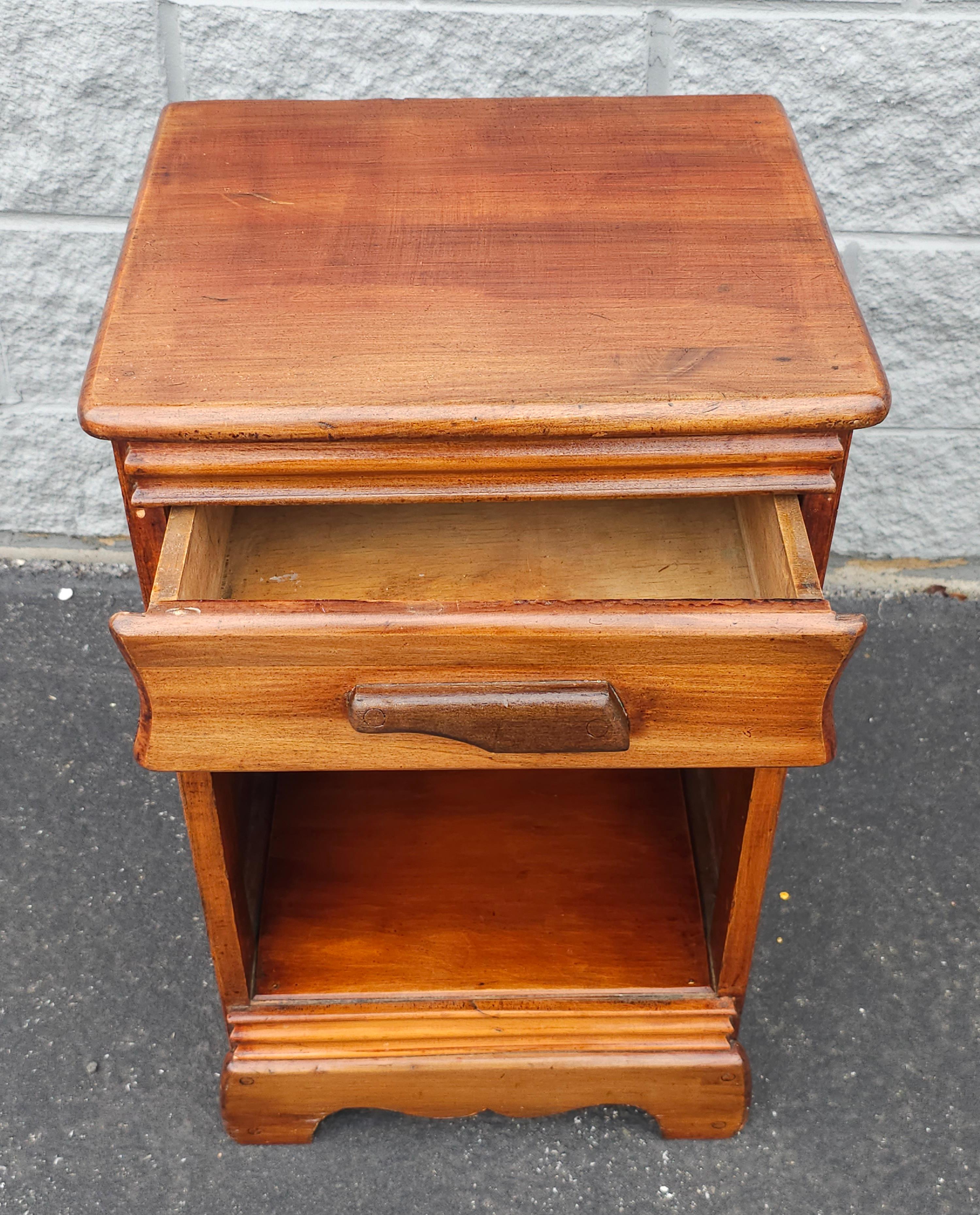 Early 20th Century Victorian Single Drawer Mahogany BedSide Table For Sale 1