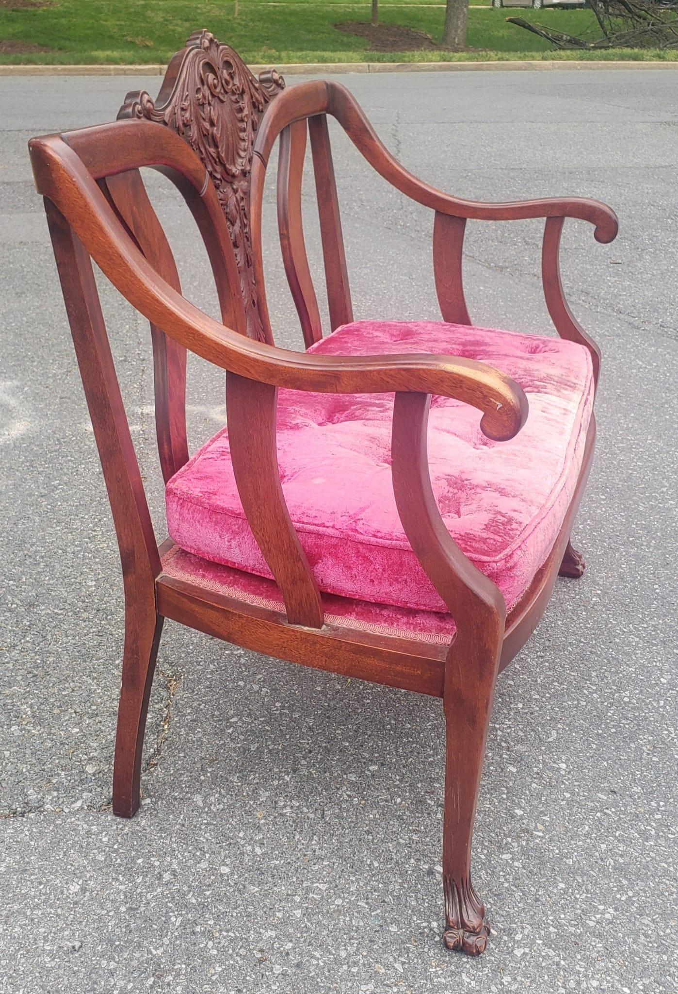 Early 20th Century Victorian Style Carved Mahogany and Upholstered Settee For Sale 2
