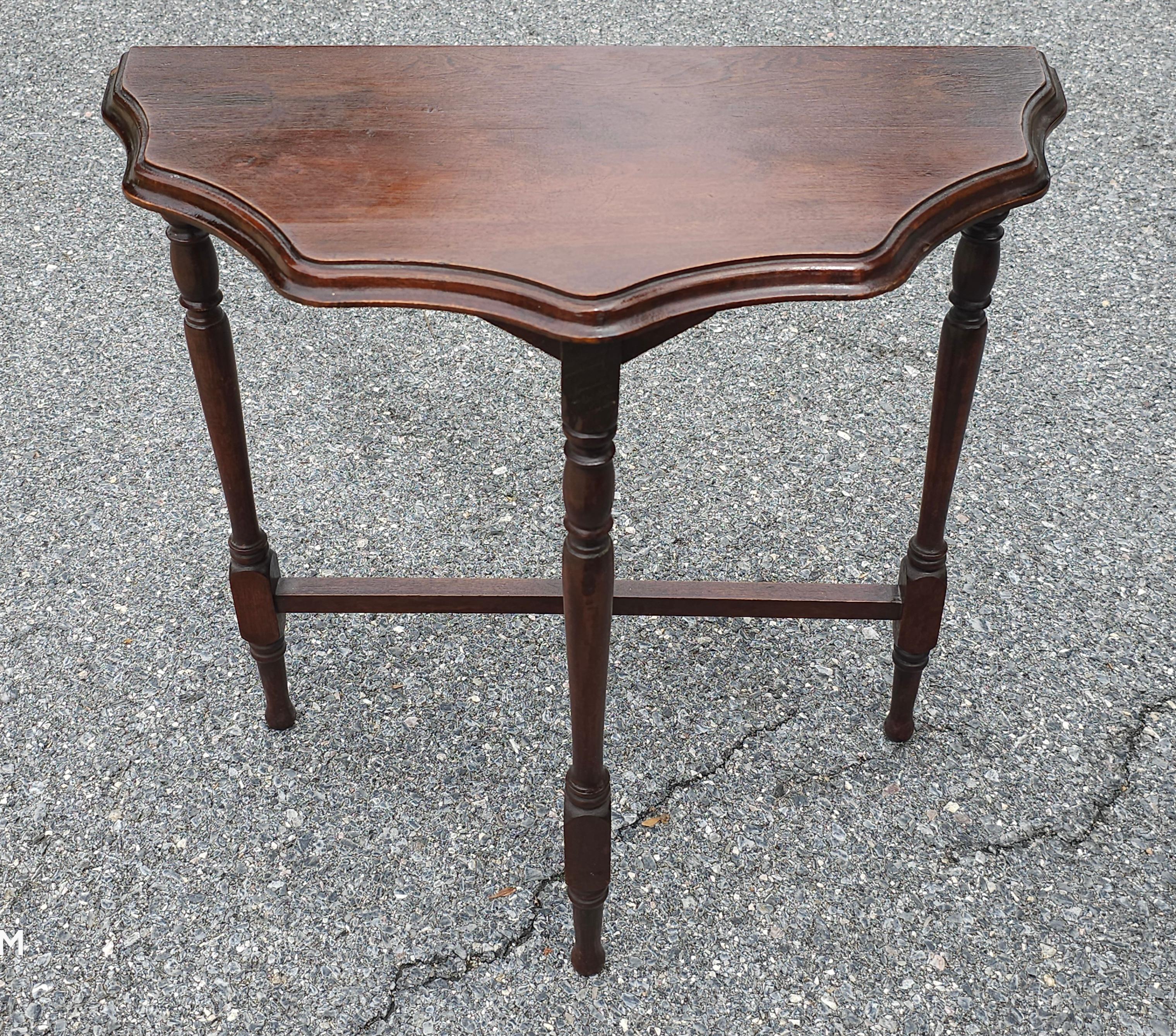 Victorien Console / Table d'appoint Magohany de style victorien du début du 20e siècle en vente