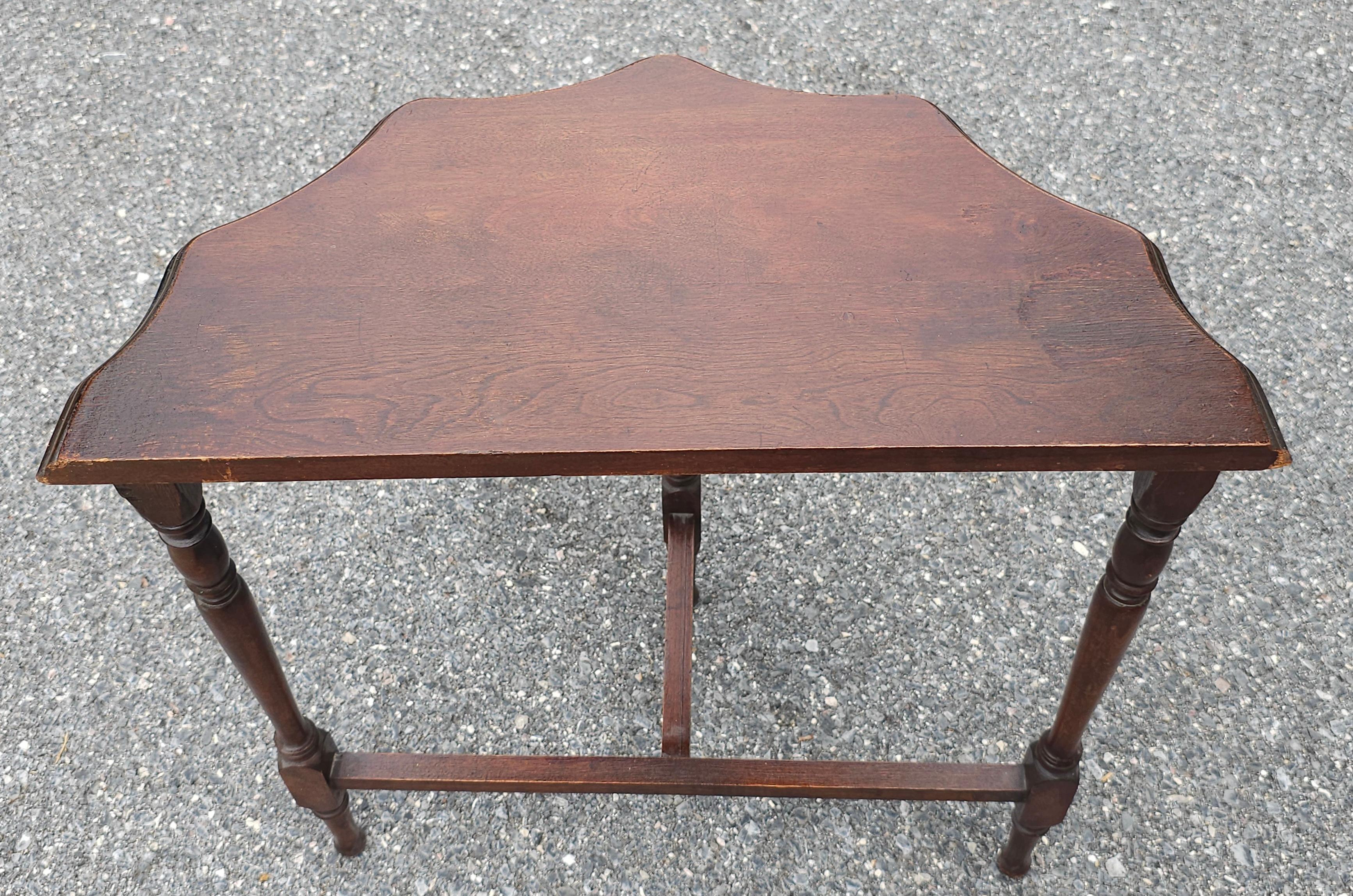 Acajou Console / Table d'appoint Magohany de style victorien du début du 20e siècle en vente
