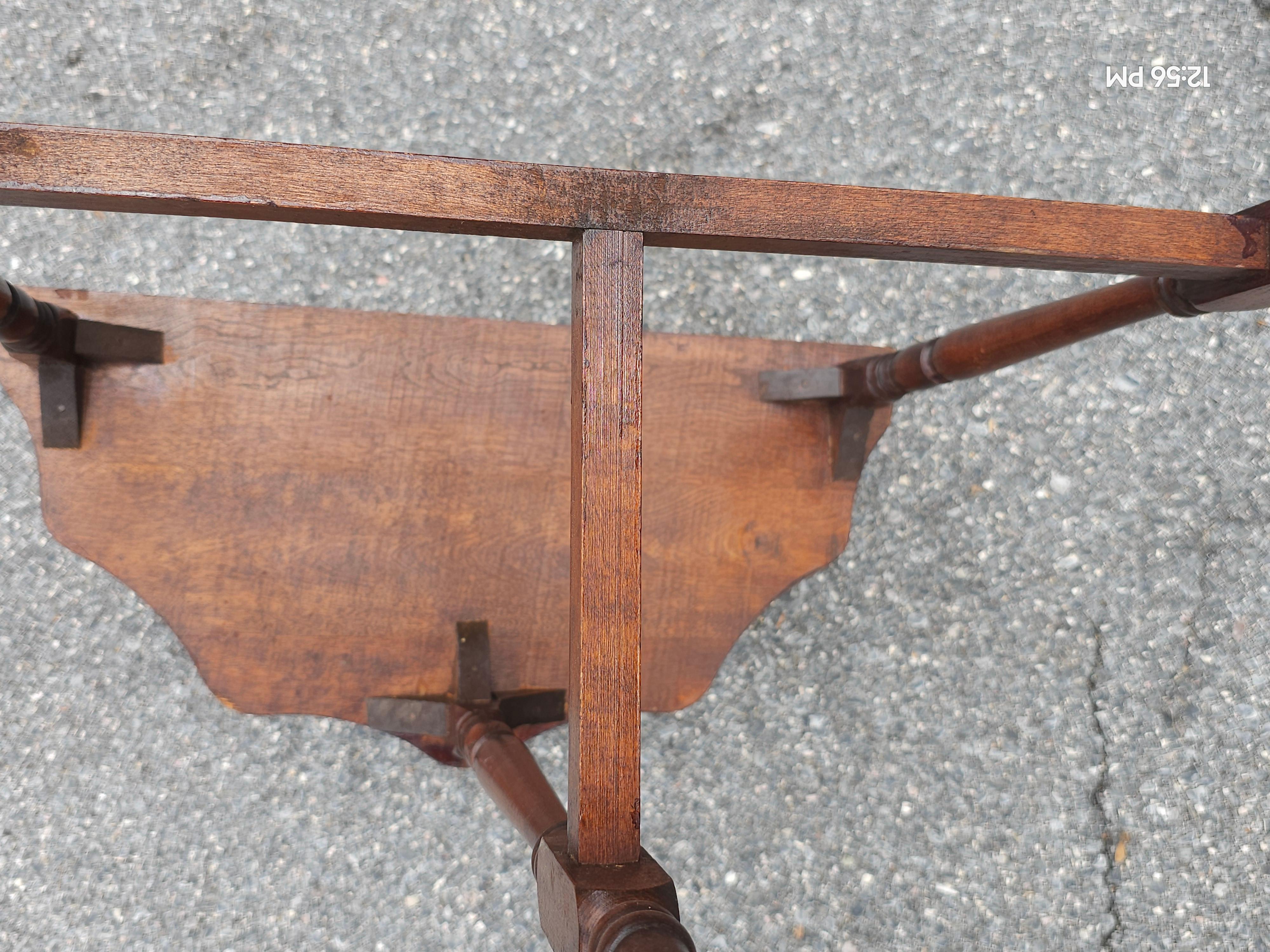 Console / Table d'appoint Magohany de style victorien du début du 20e siècle en vente 1