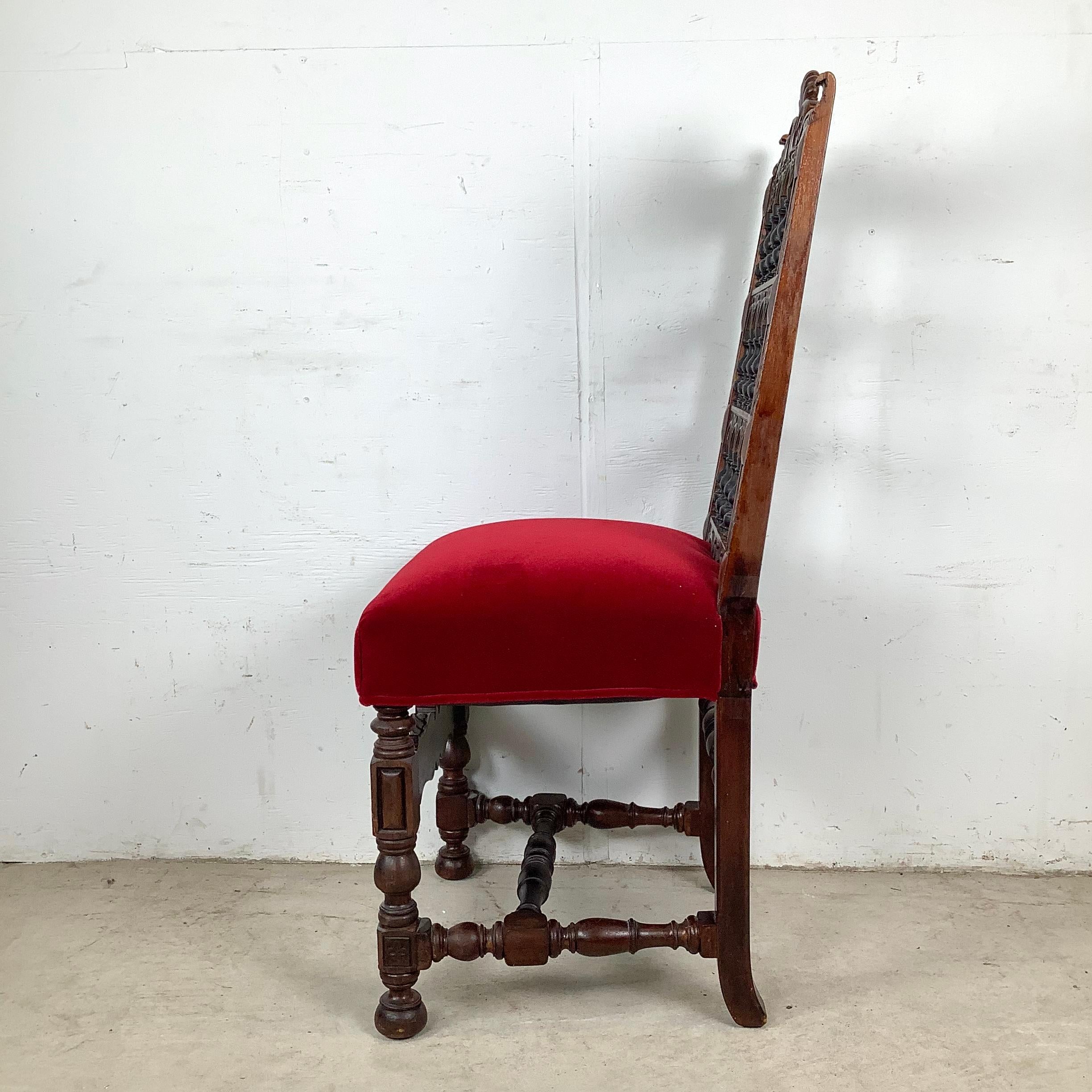 Sedia laterale vittoriana in noce dei primi del Novecento con rivestimento in velluto rosso in vendita 2