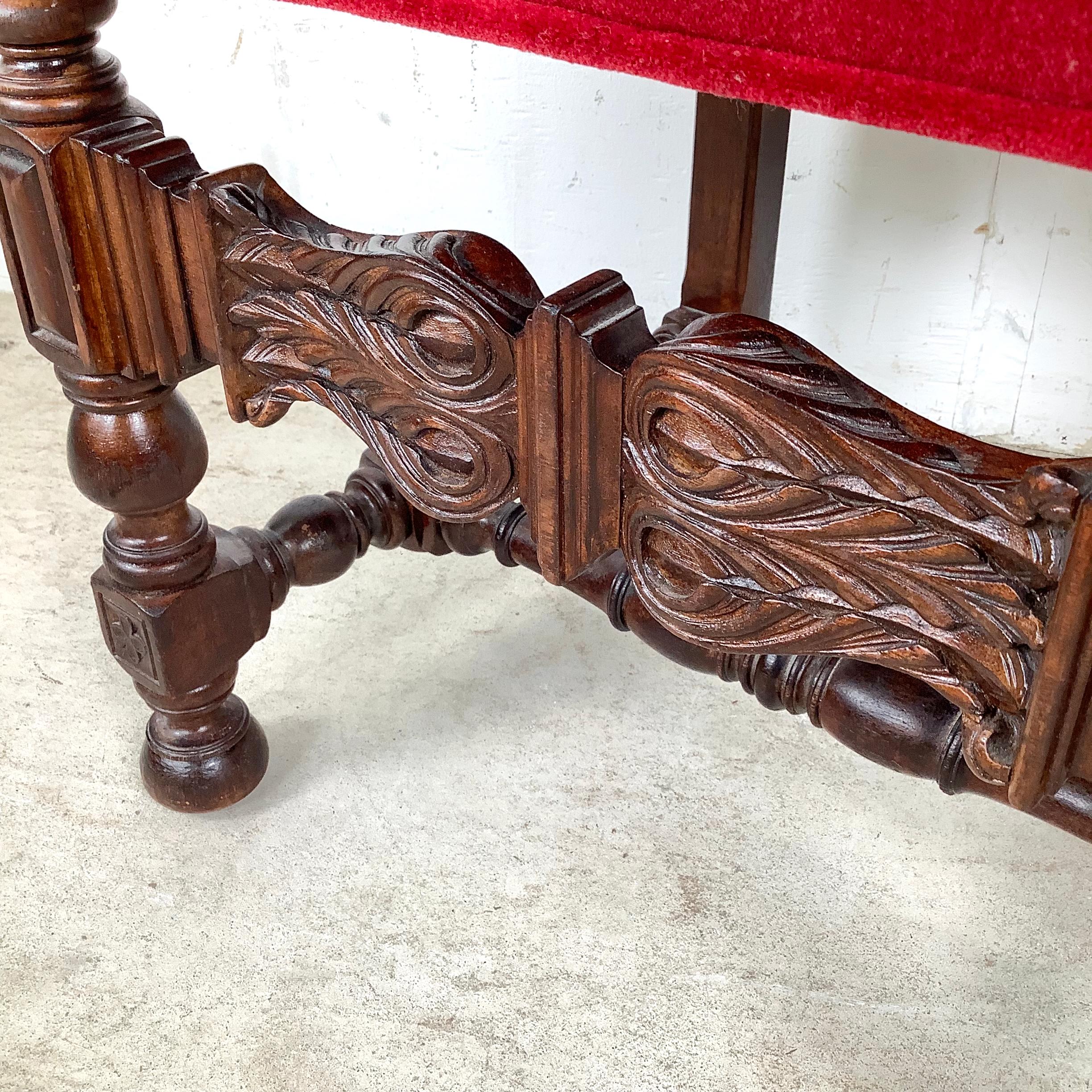 Sedia laterale vittoriana in noce dei primi del Novecento con rivestimento in velluto rosso in vendita 8