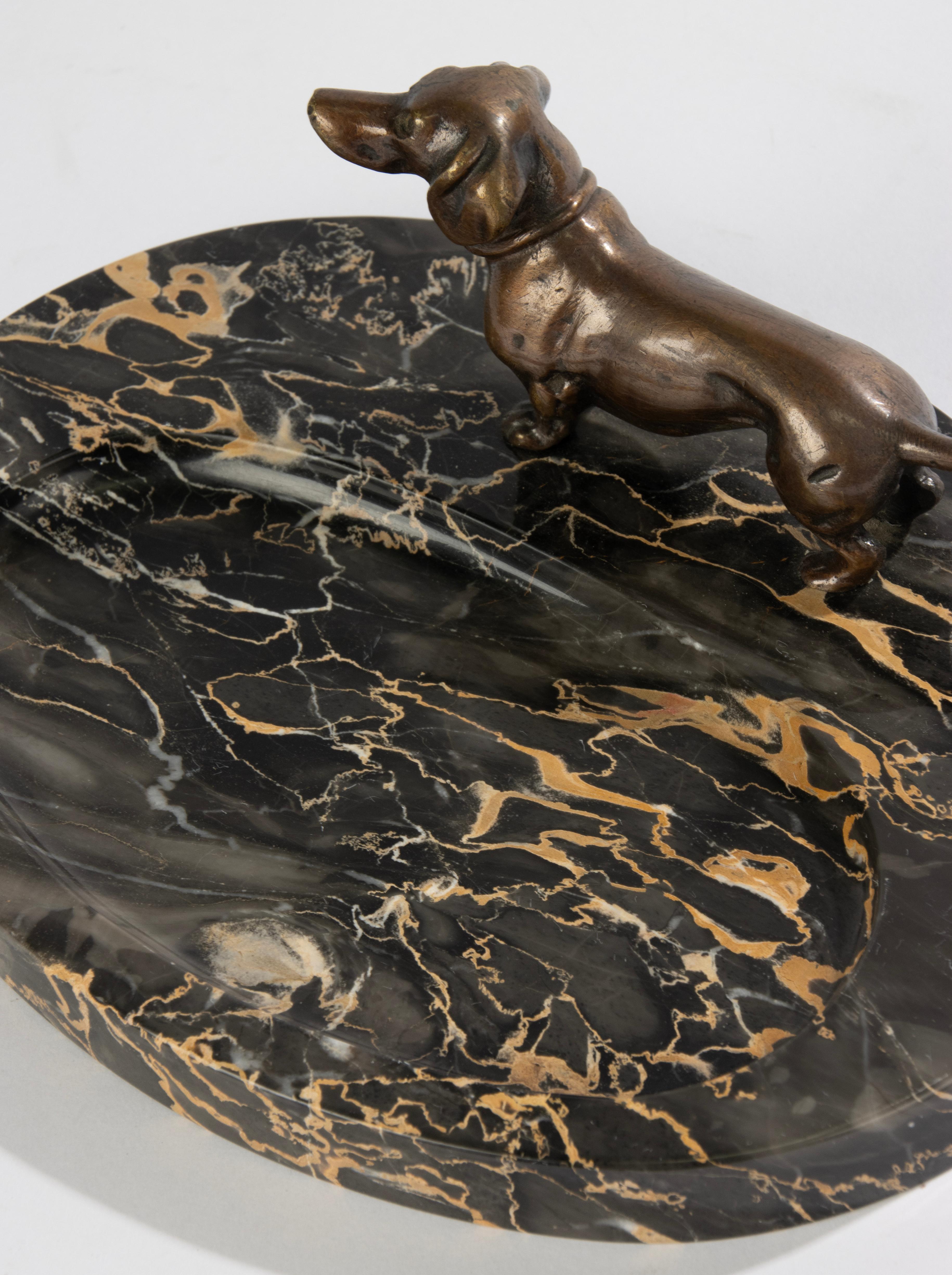 Early 20th Century Vide-Poche - Bronze Dachshund on Marble Base  For Sale 1
